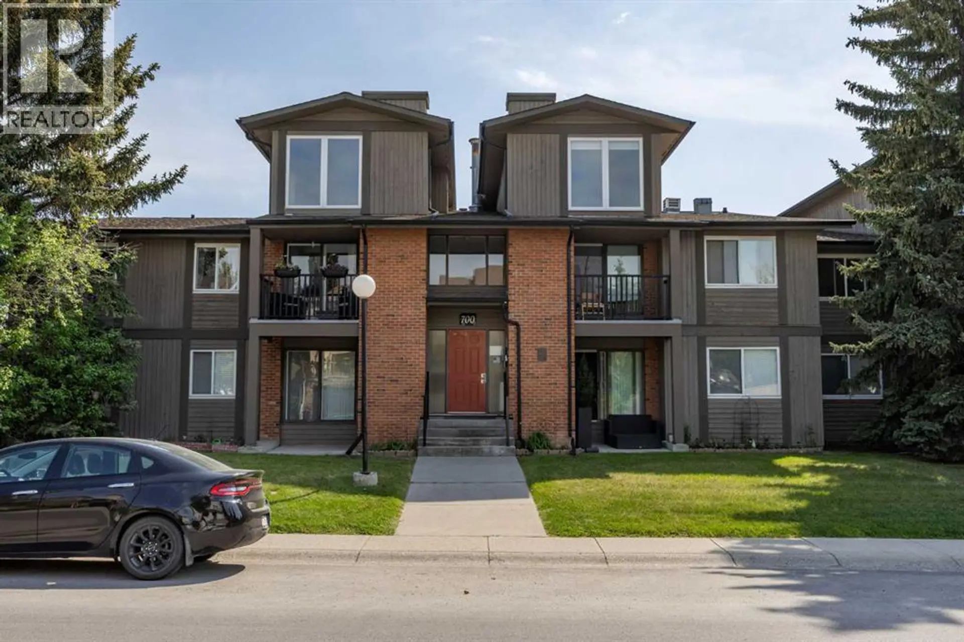 Property at #722 6400 Coach Hill Road SW, Calgary, AB