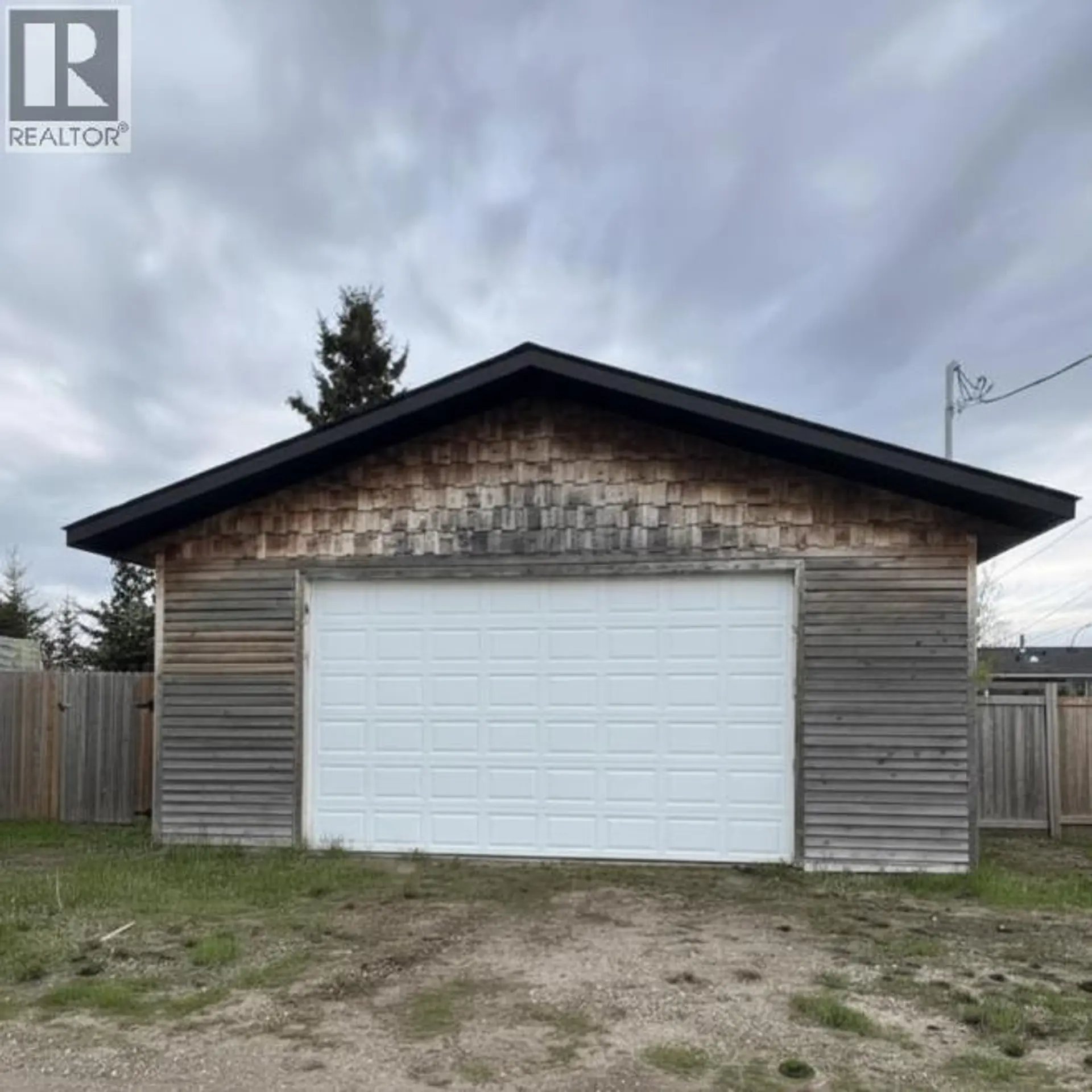 8128 96 AVENUE - Image 2