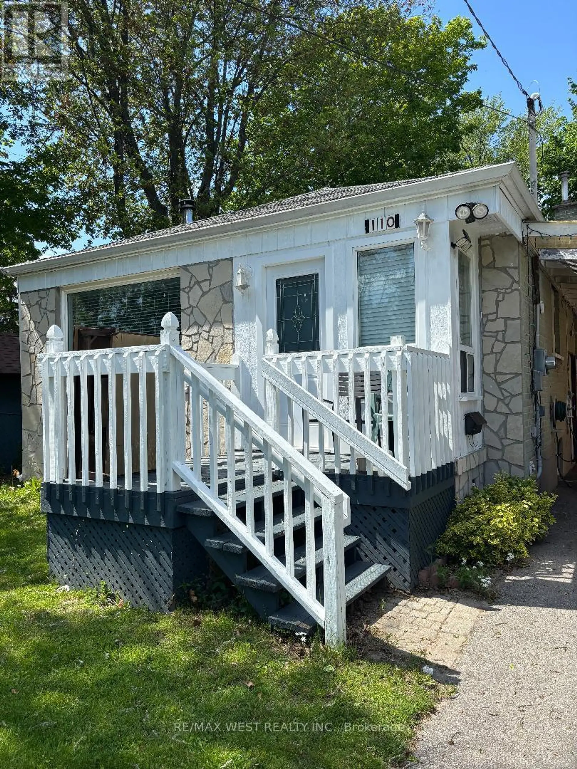 110 DARLINGSIDE DRIVE - Image 2