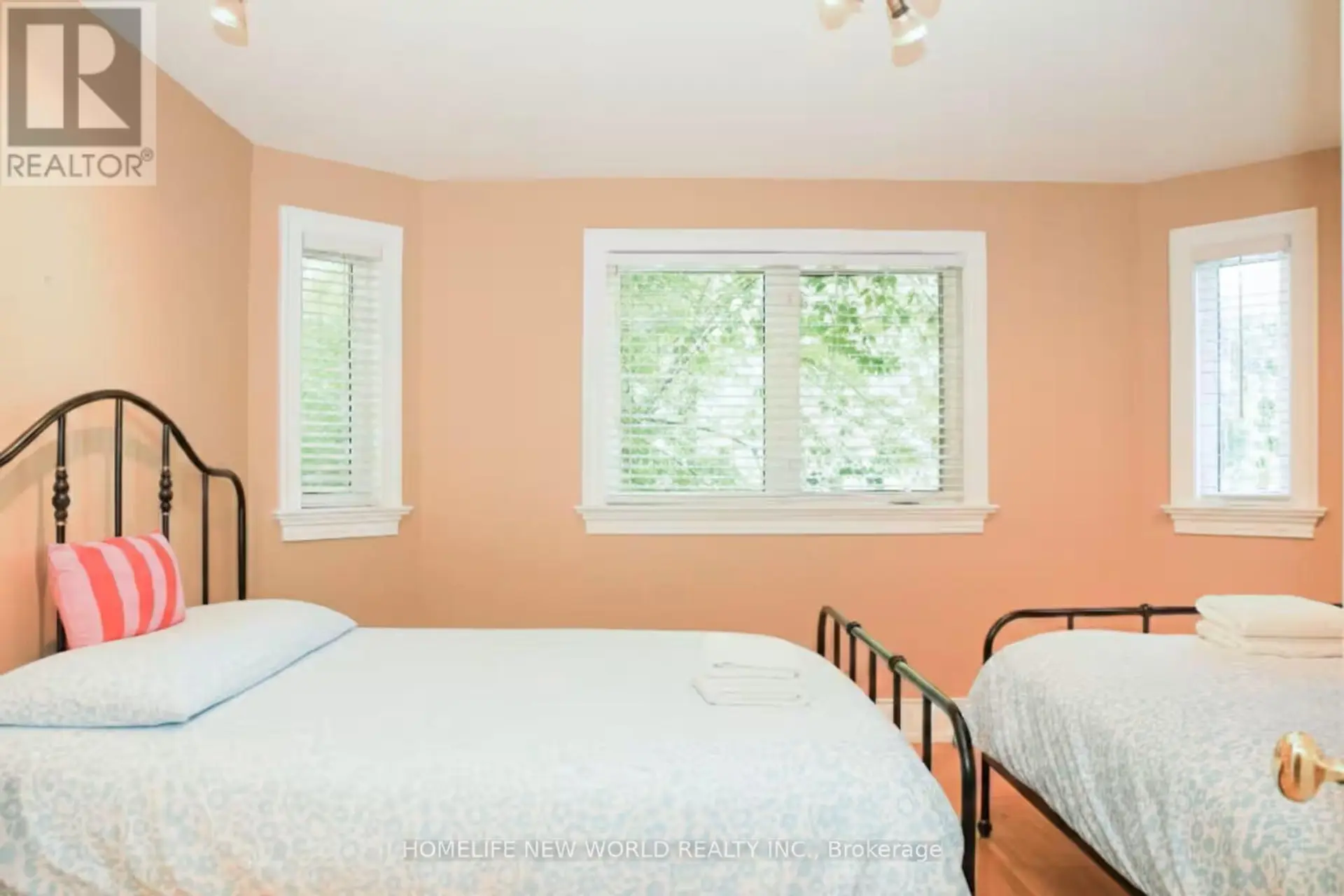 B24240 THORAH PARK BOULEVARD - Image 9