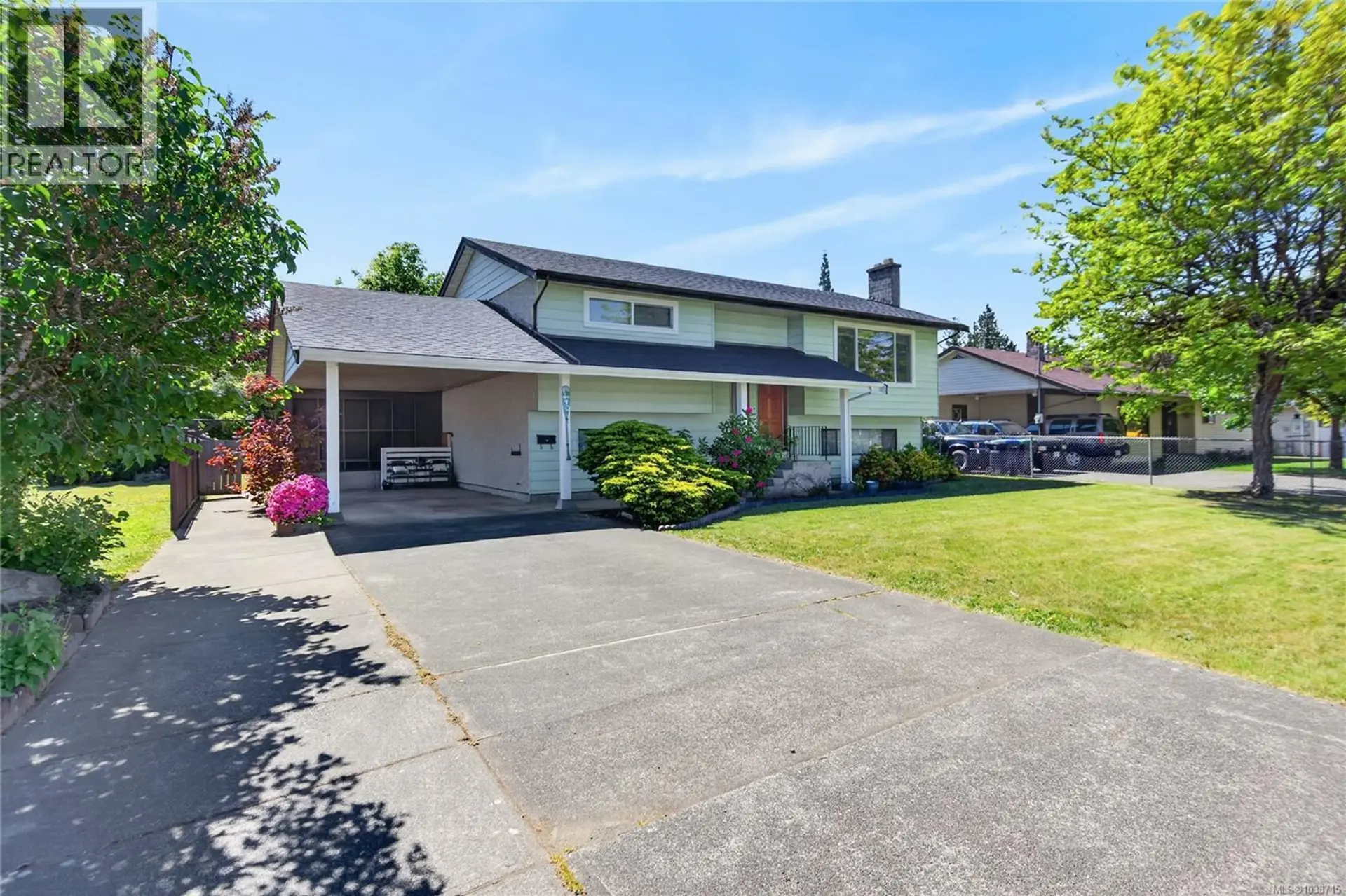 Property at 1130 26th St, Courtenay, BC