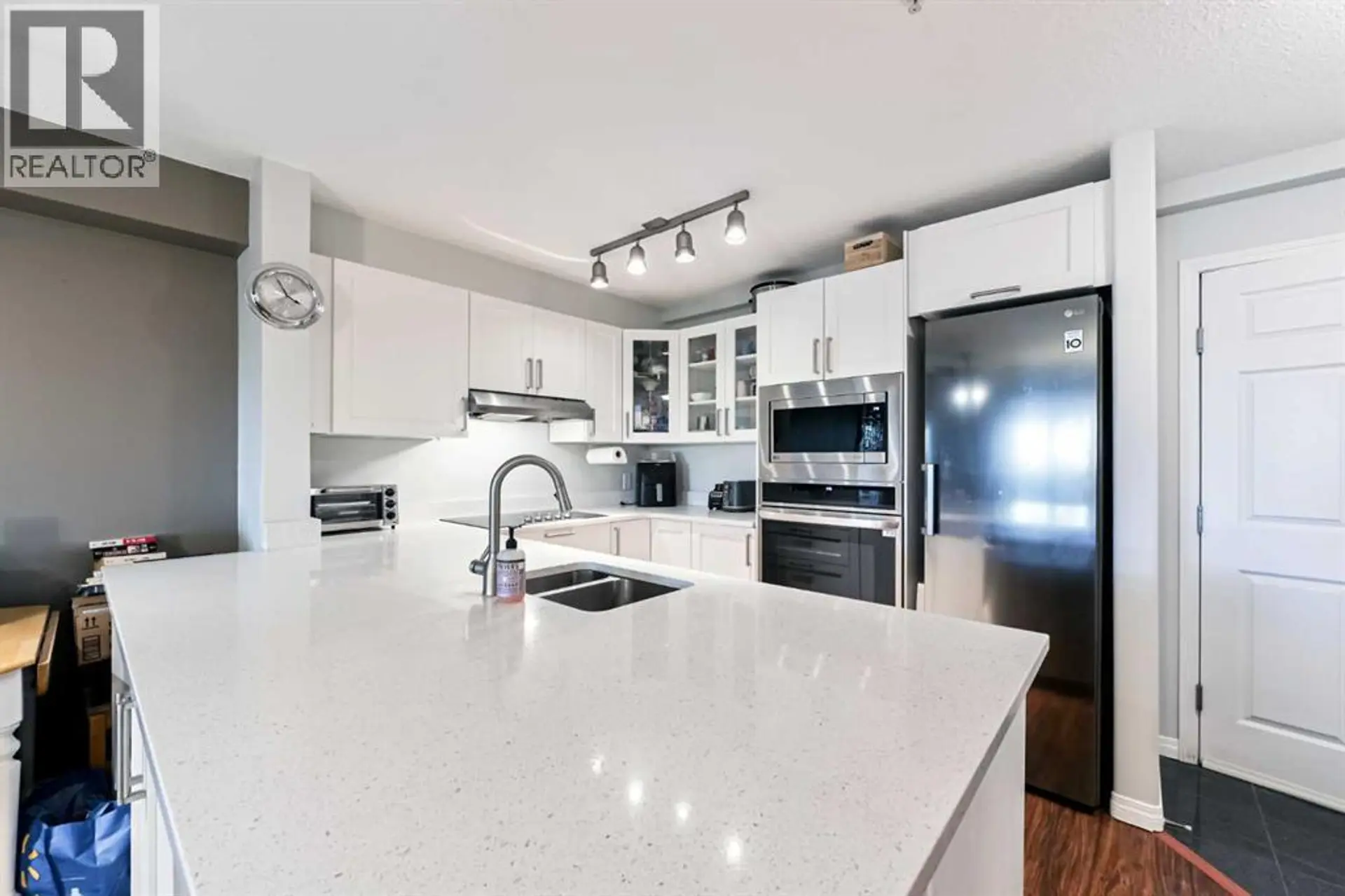 #104 630 8 Avenue SE - Image 8