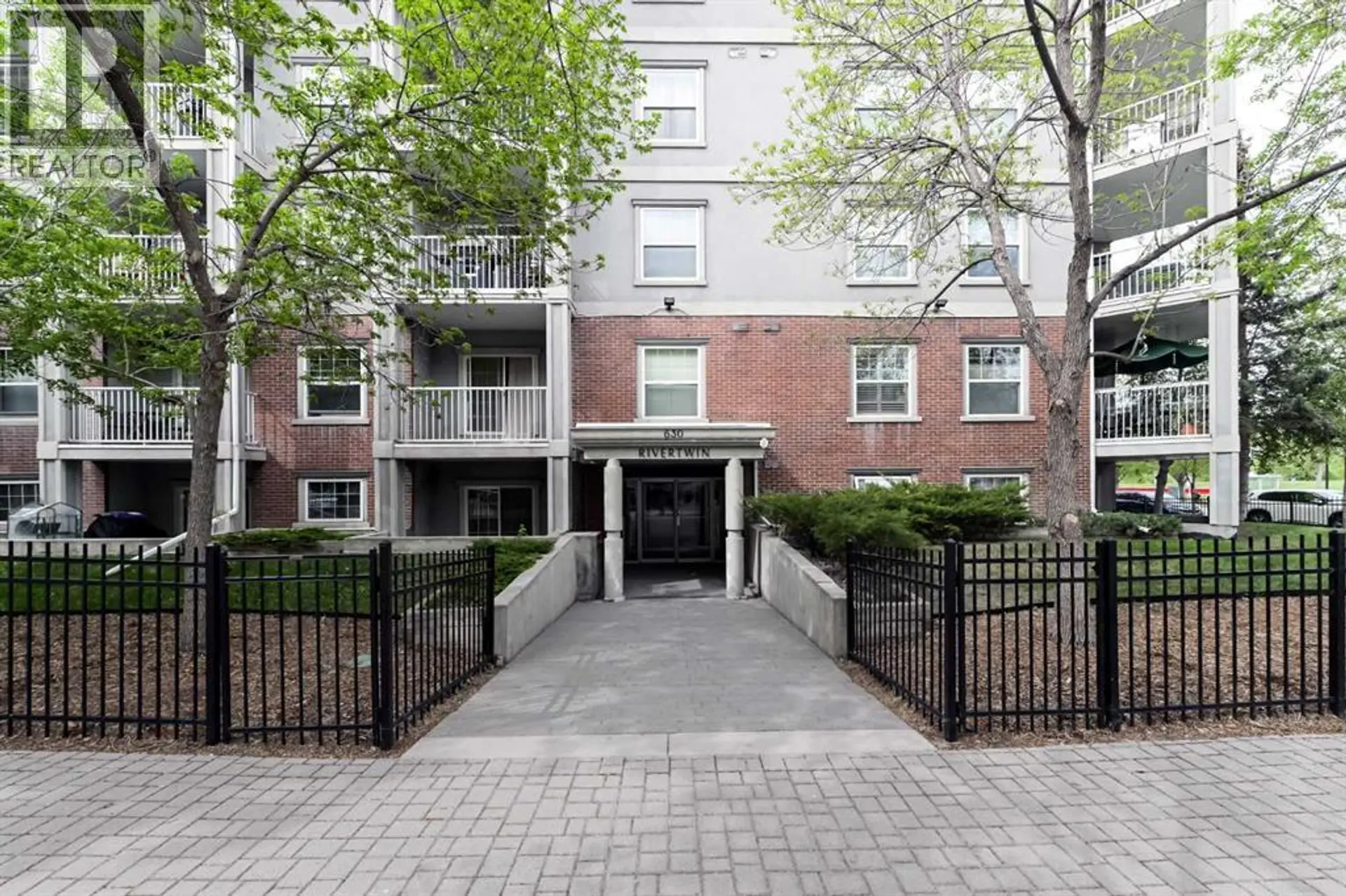 #104 630 8 Avenue SE - Image 2