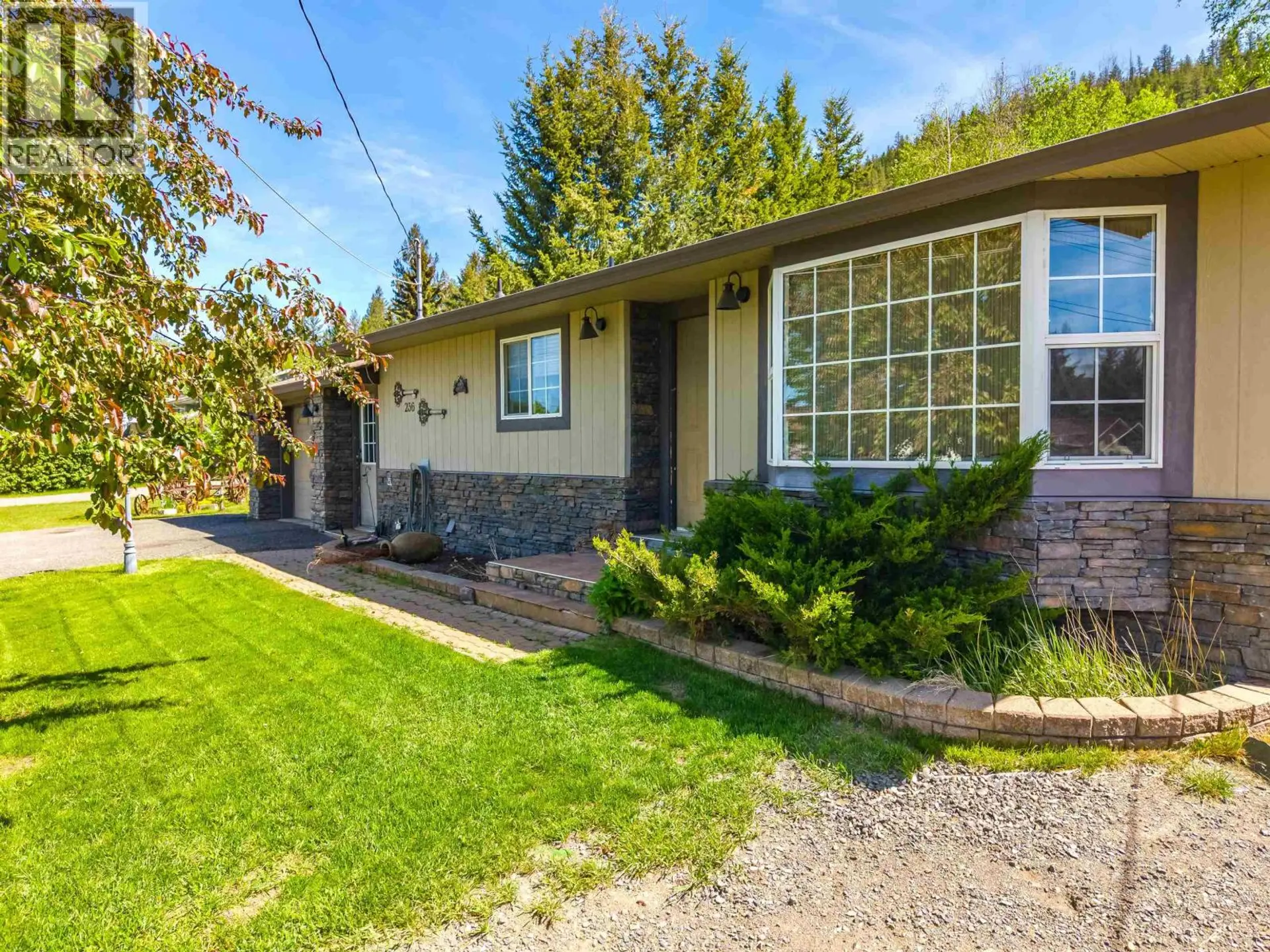 Property at 236 BLACKSTOCK ROAD, 100 Mile House, BC