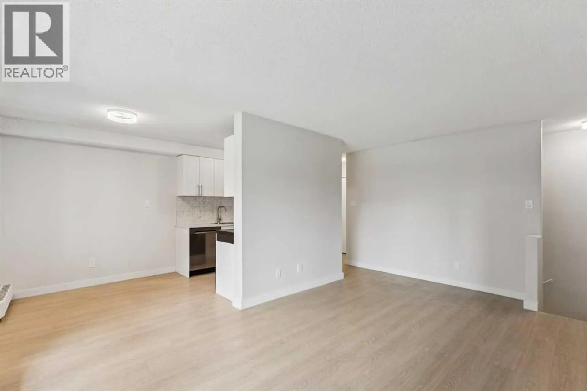 #17 3519 49 Street NW - Image 7