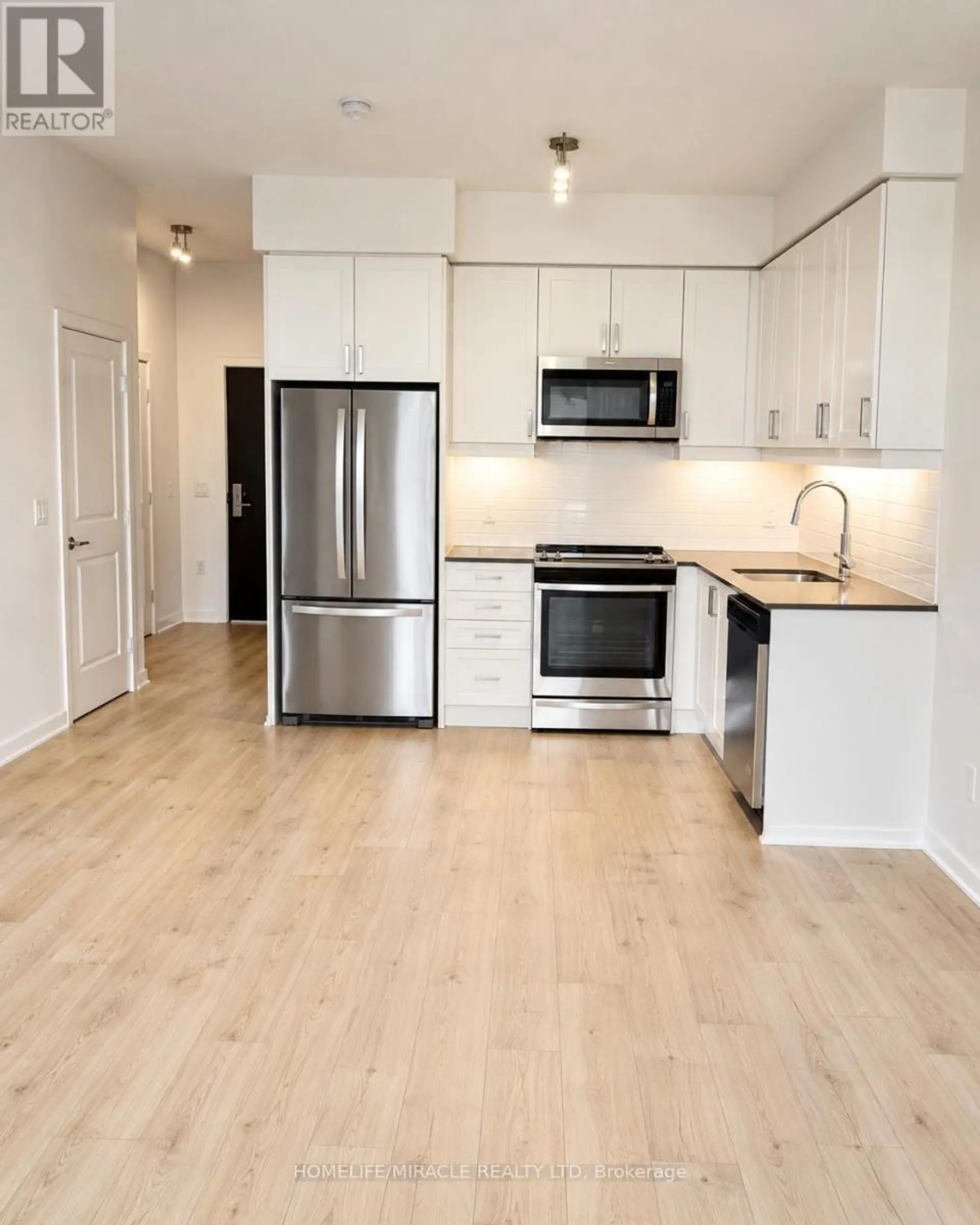 #320 8 NAHANI WAY - Image 4