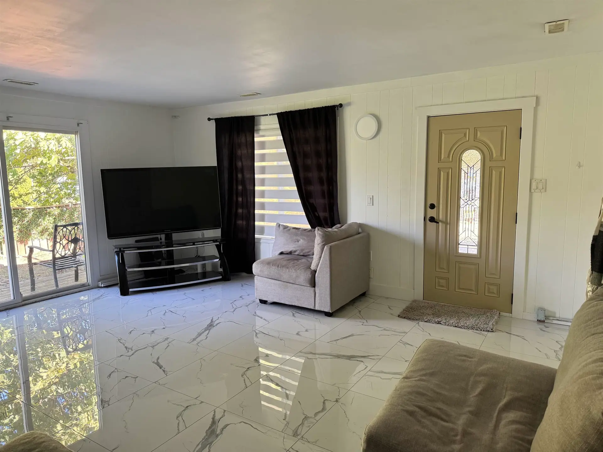 Property at 669 Wallace Street, Hope, BC