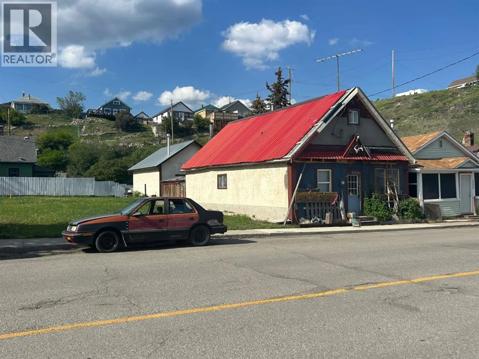 7917 17 Avenue - Image 2