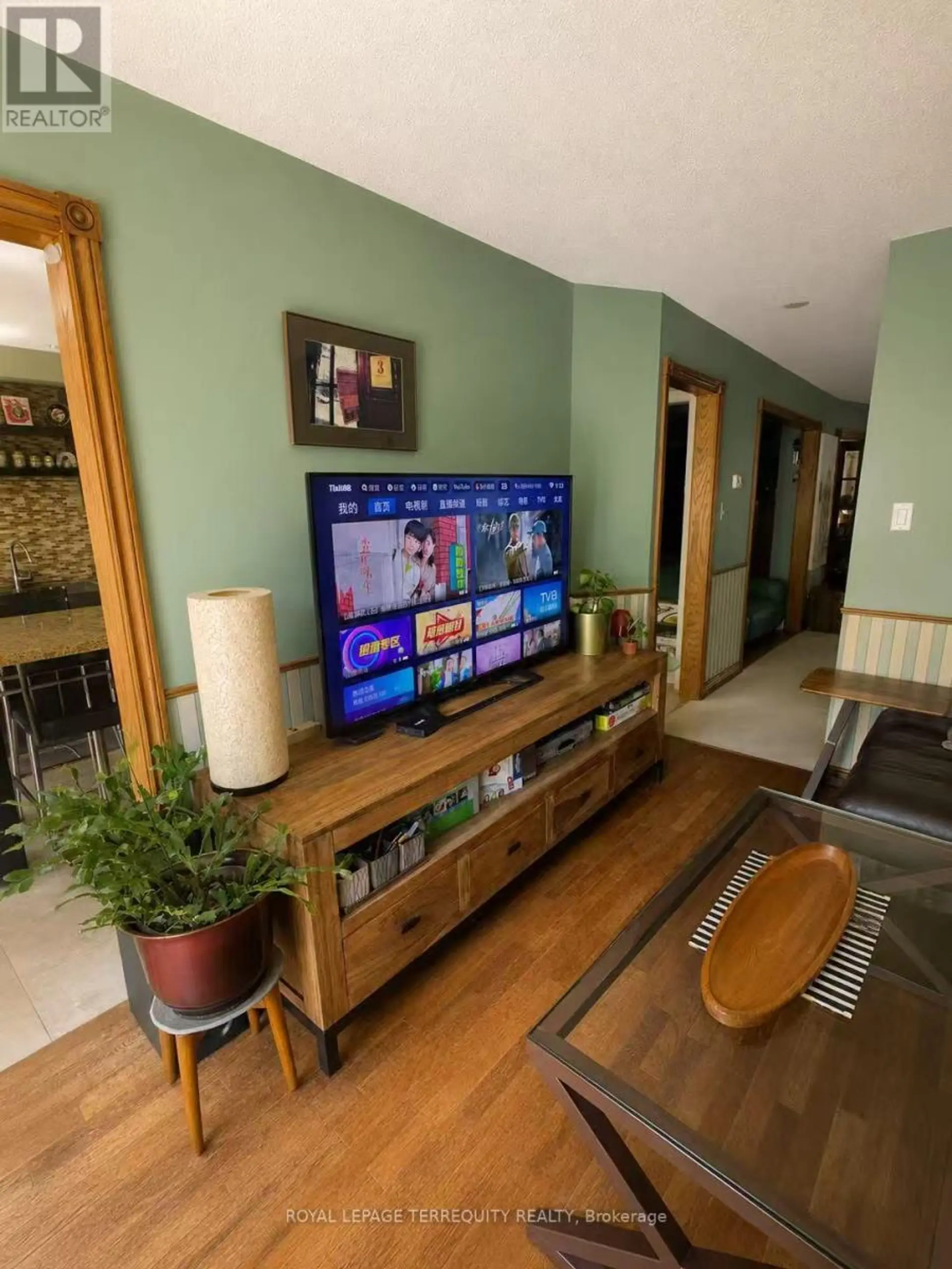 304 CHARLTON AVENUE - Image 13