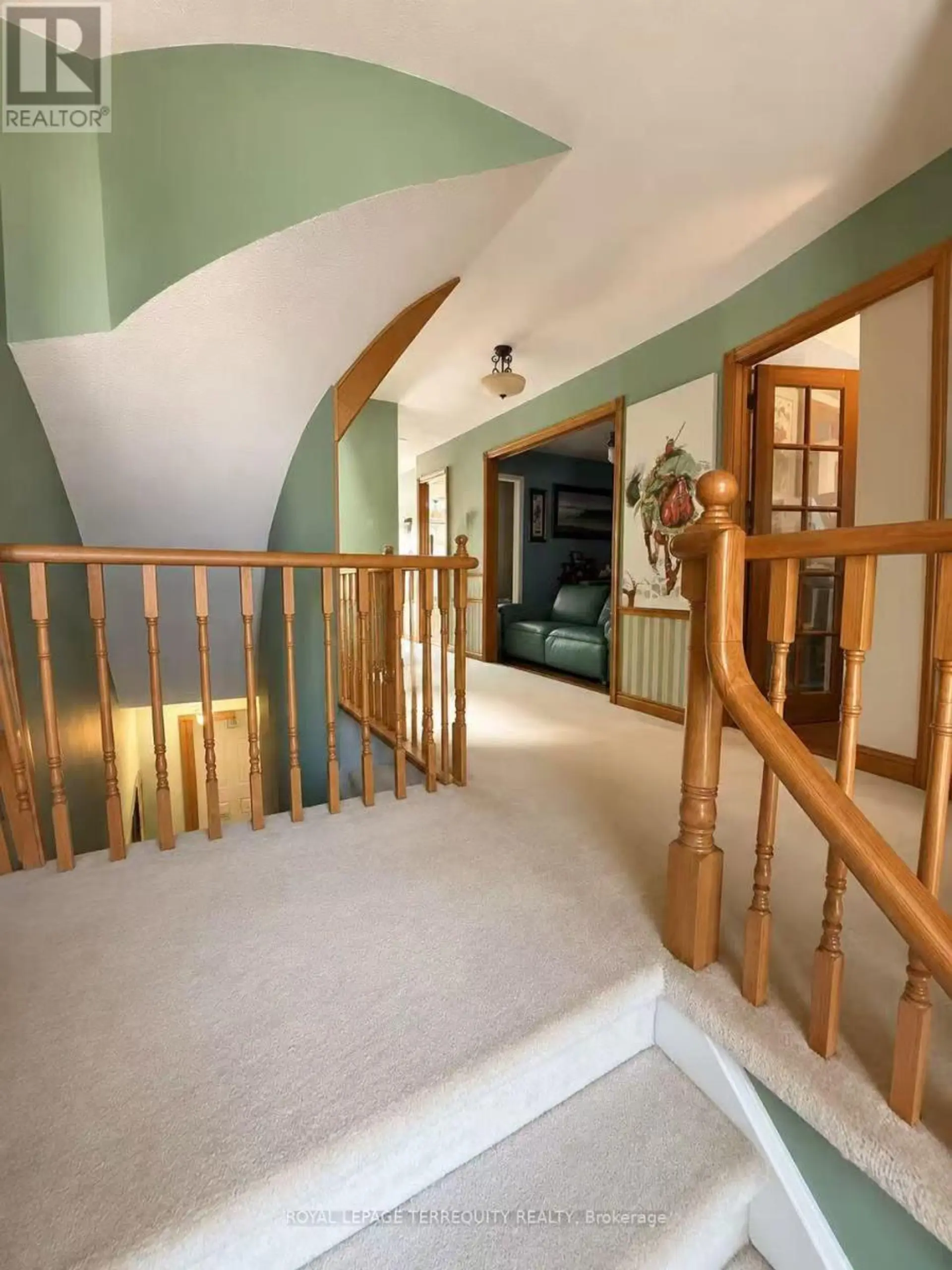 304 CHARLTON AVENUE - Image 14