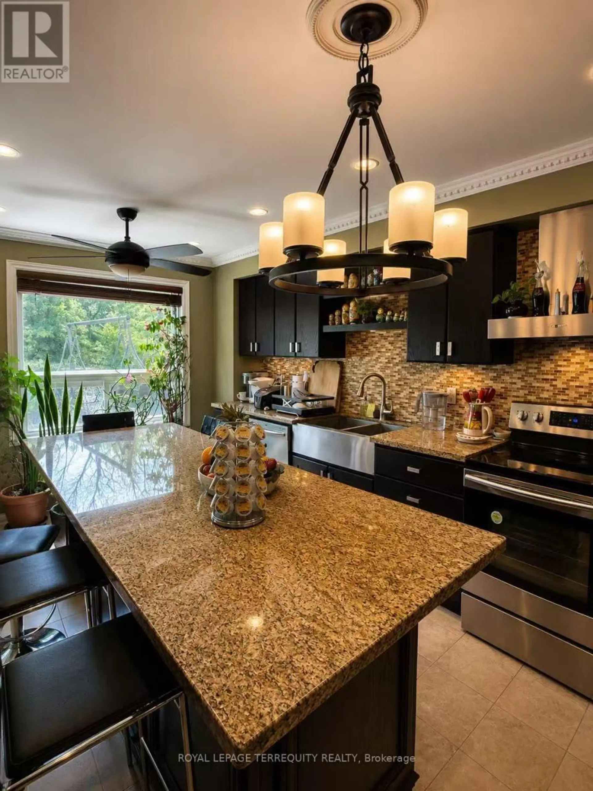 304 CHARLTON AVENUE - Image 15