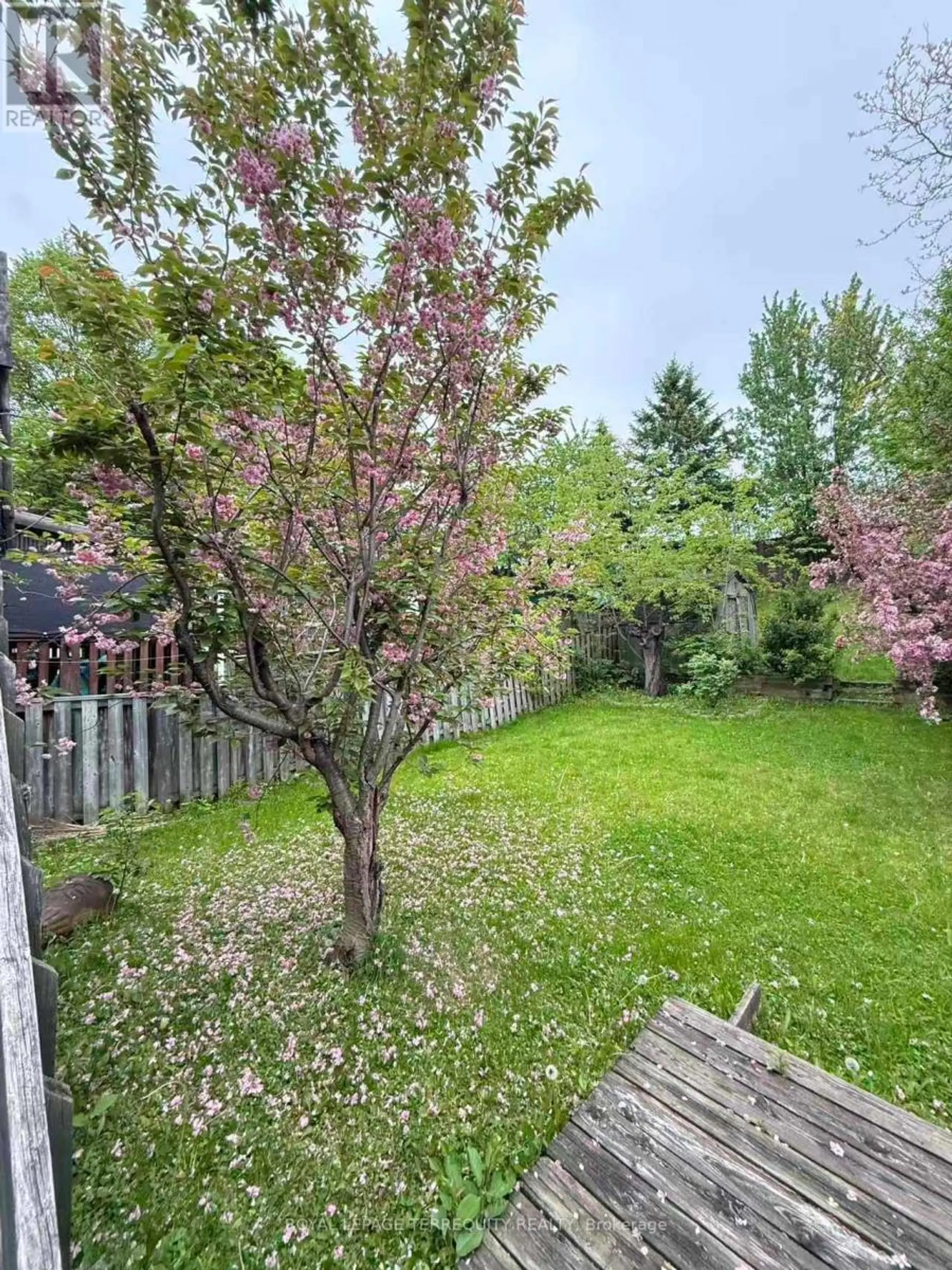 304 CHARLTON AVENUE - Image 18