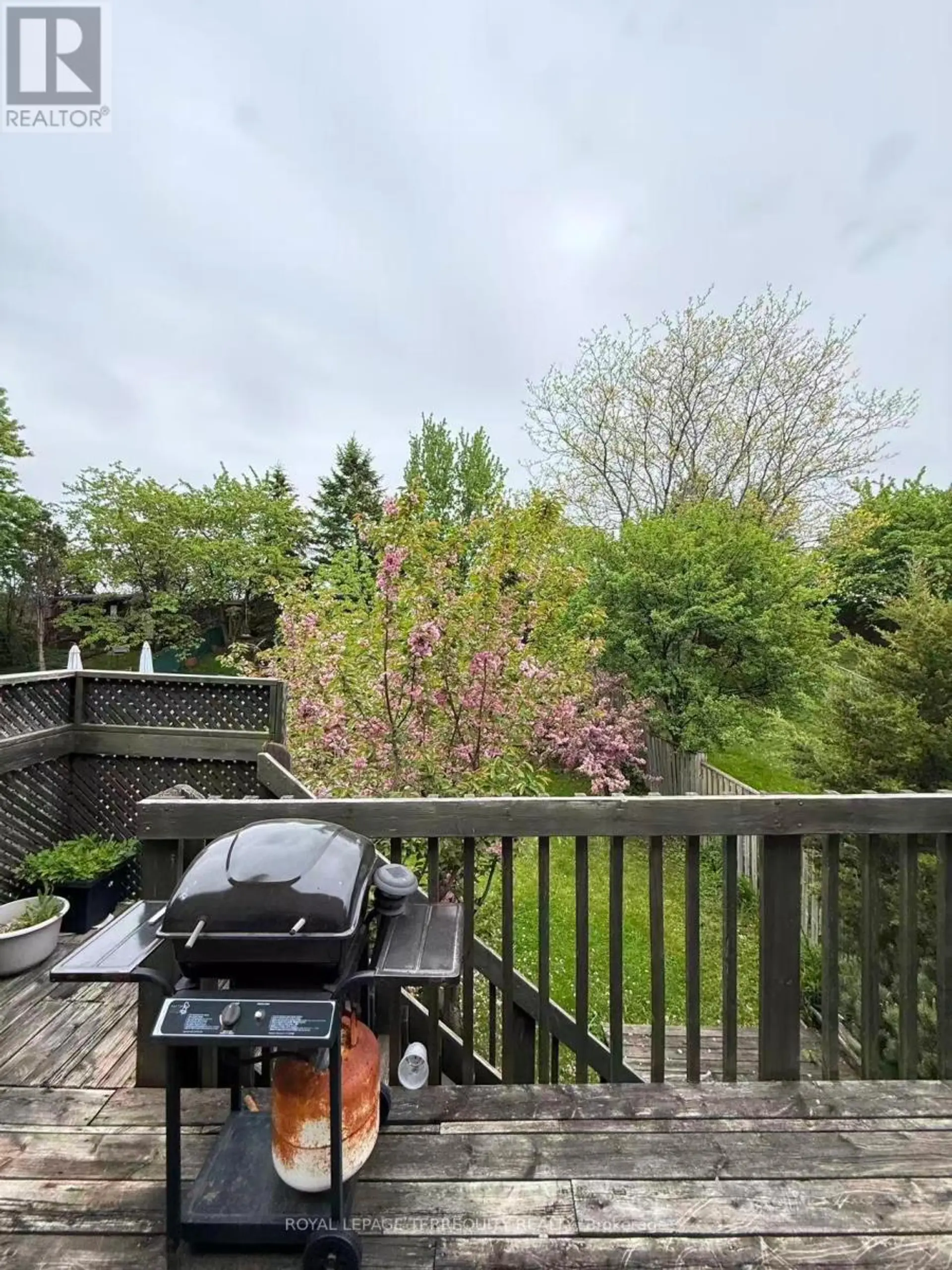 304 CHARLTON AVENUE - Image 19
