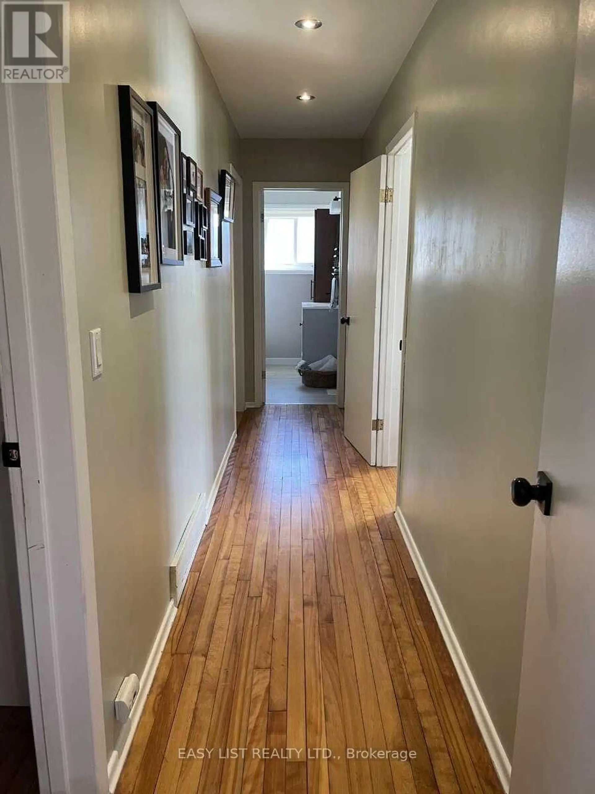 28 PEEL STREET W - Image 8