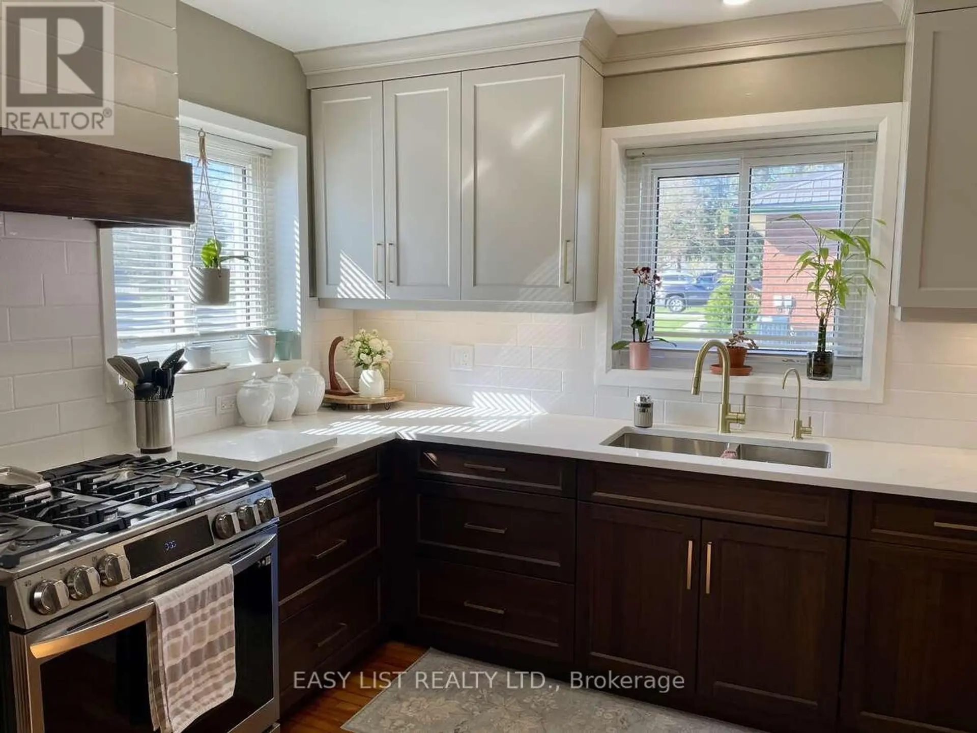 28 PEEL STREET W - Image 9