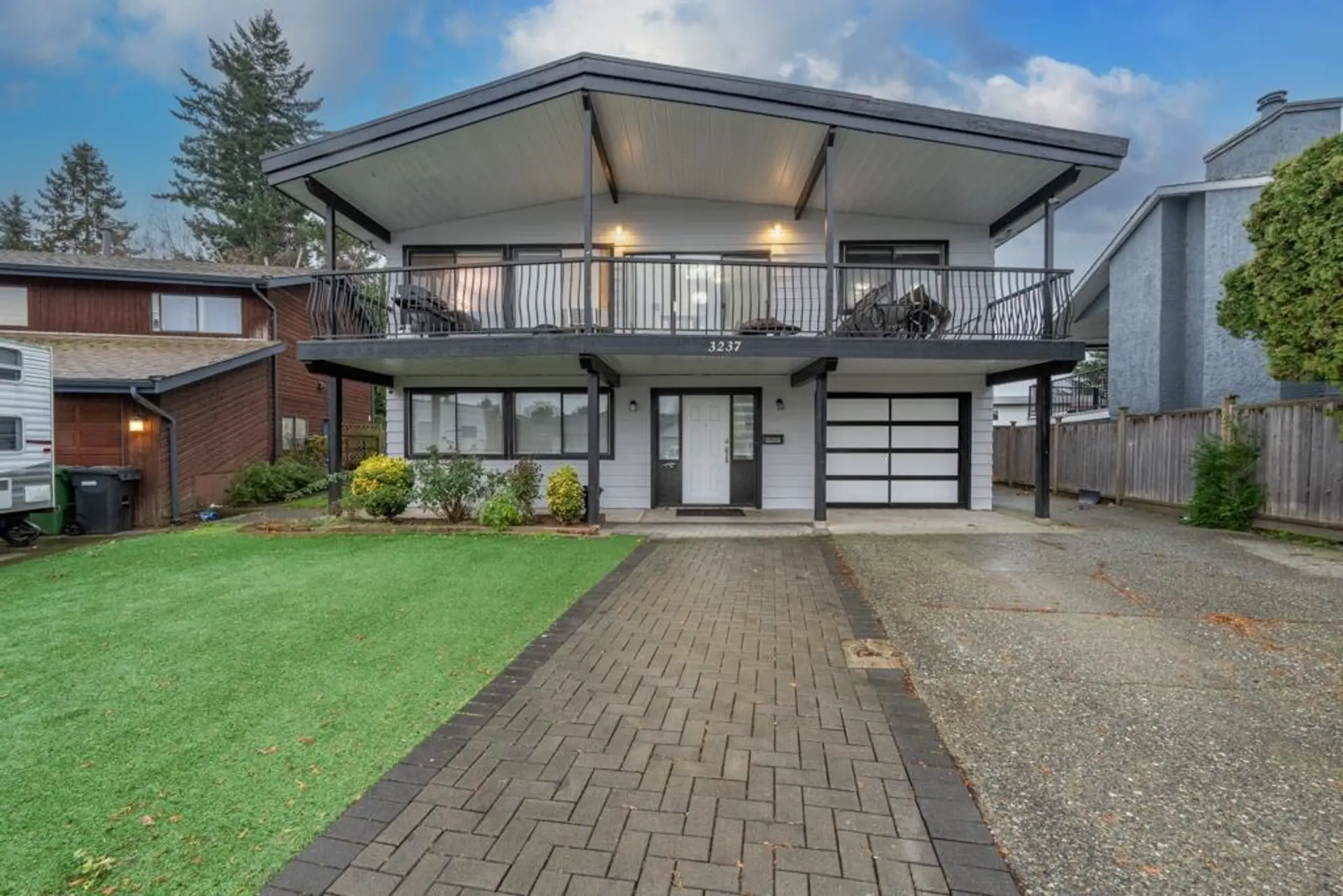 Property at 3237 Atwater Crescent, Abbotsford, BC