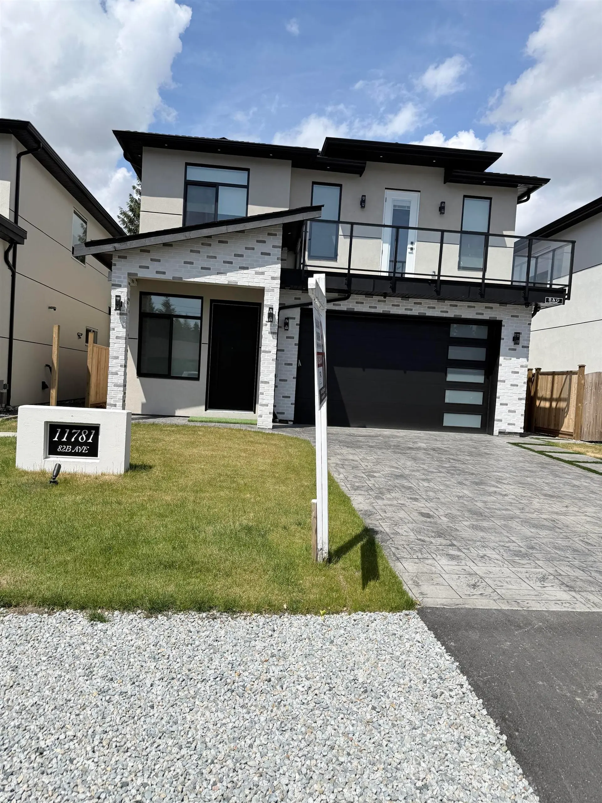 11781 82b Avenue - Image 2
