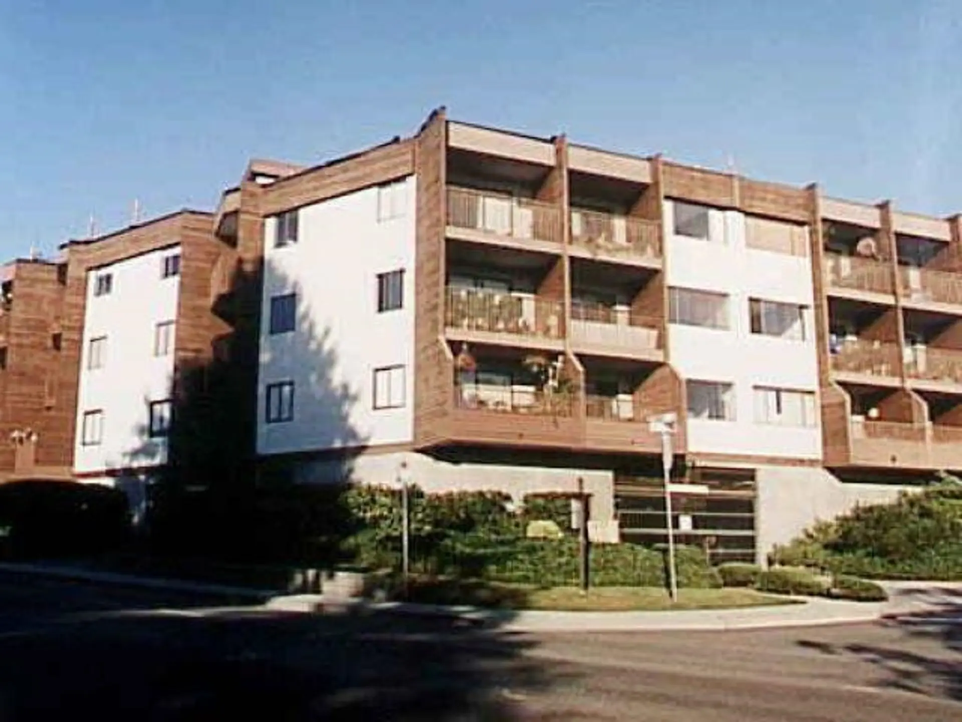 #311 212 Forbes Avenue - Image 1