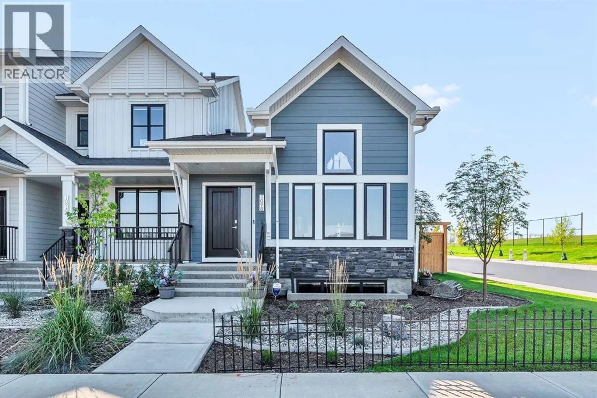 Property at 1098 Creekside Boulevard SW, Calgary, AB