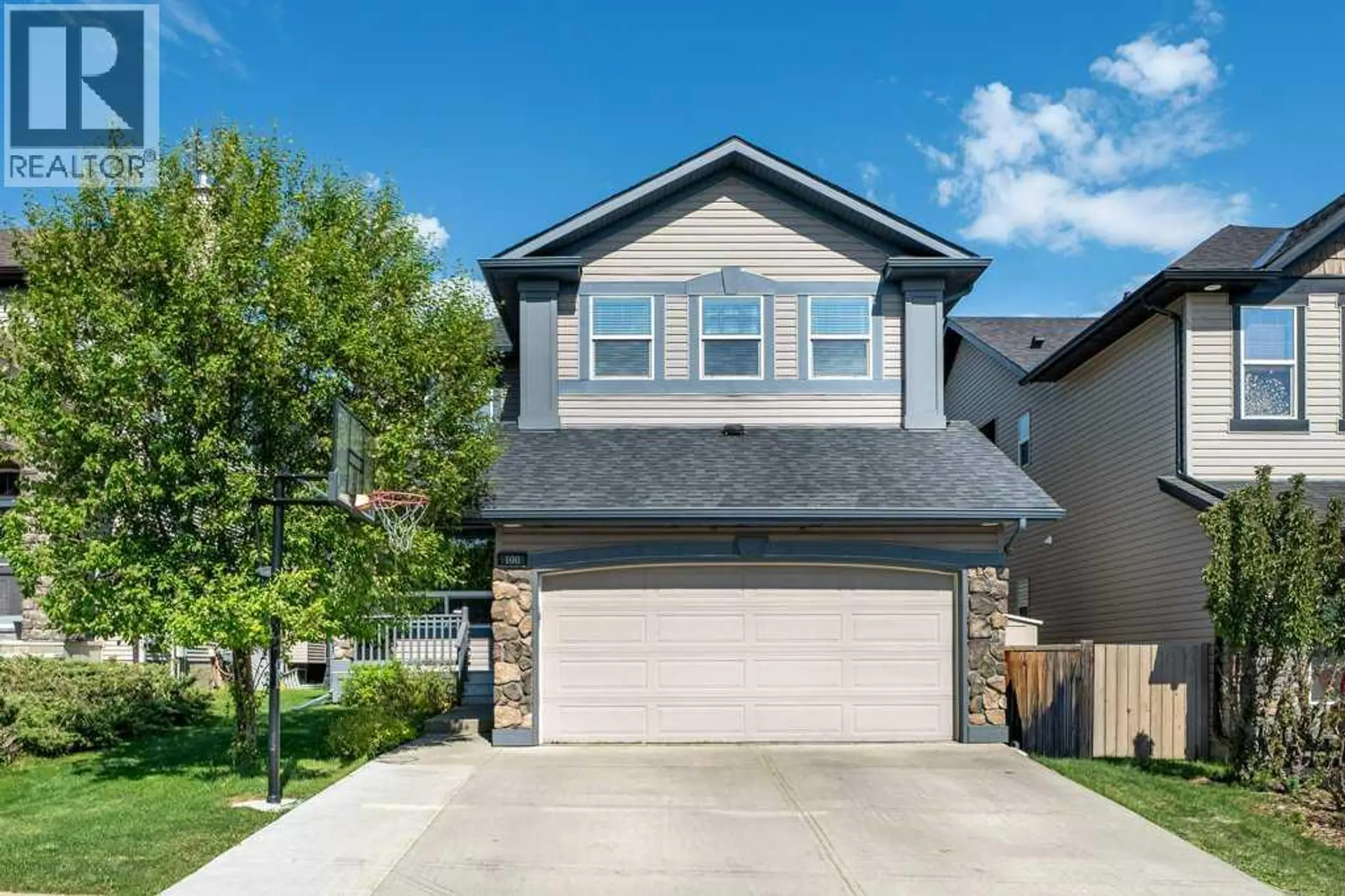 Property at 100 Drake Landing Common, Okotoks, AB
