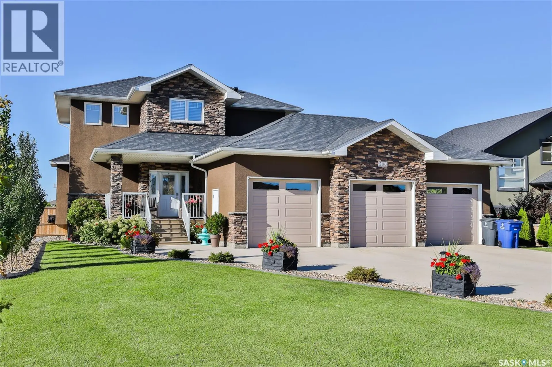 Property at 200 Clubhouse BOULEVARD E, Warman, SK
