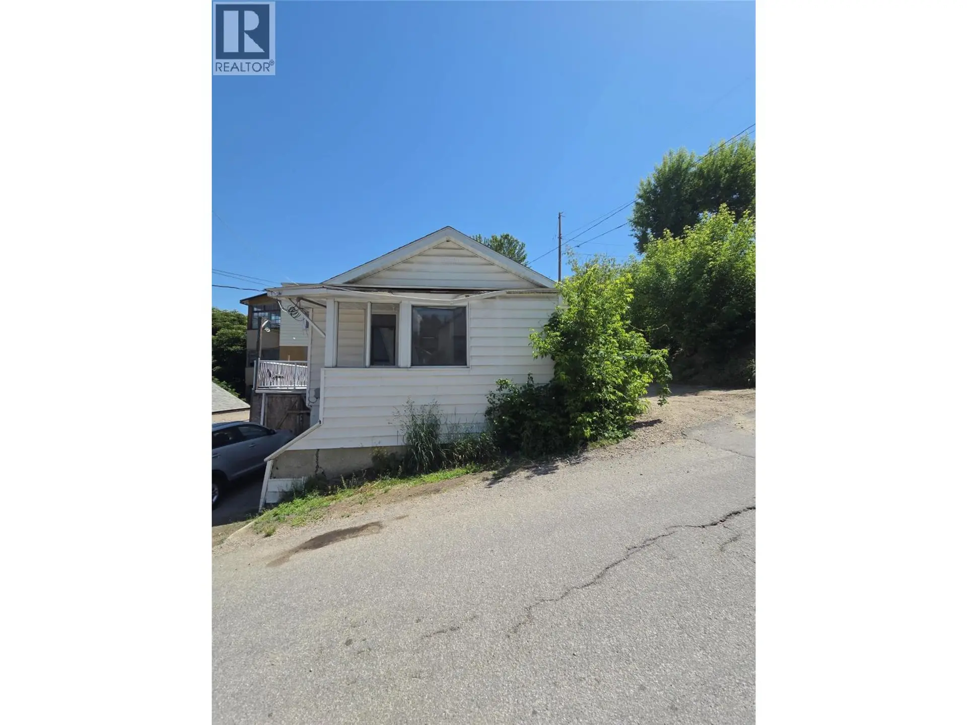304 McAnally Street - Image 2