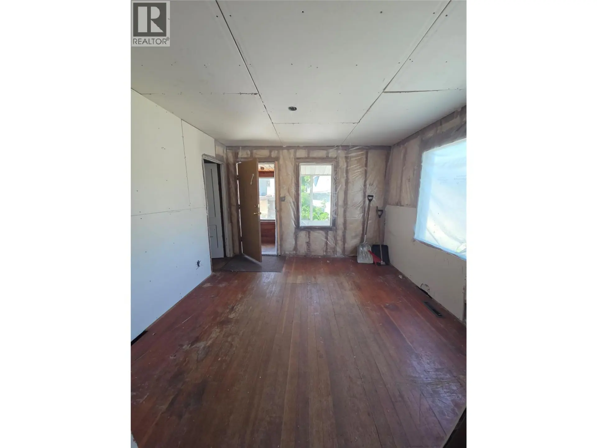 304 McAnally Street - Image 7