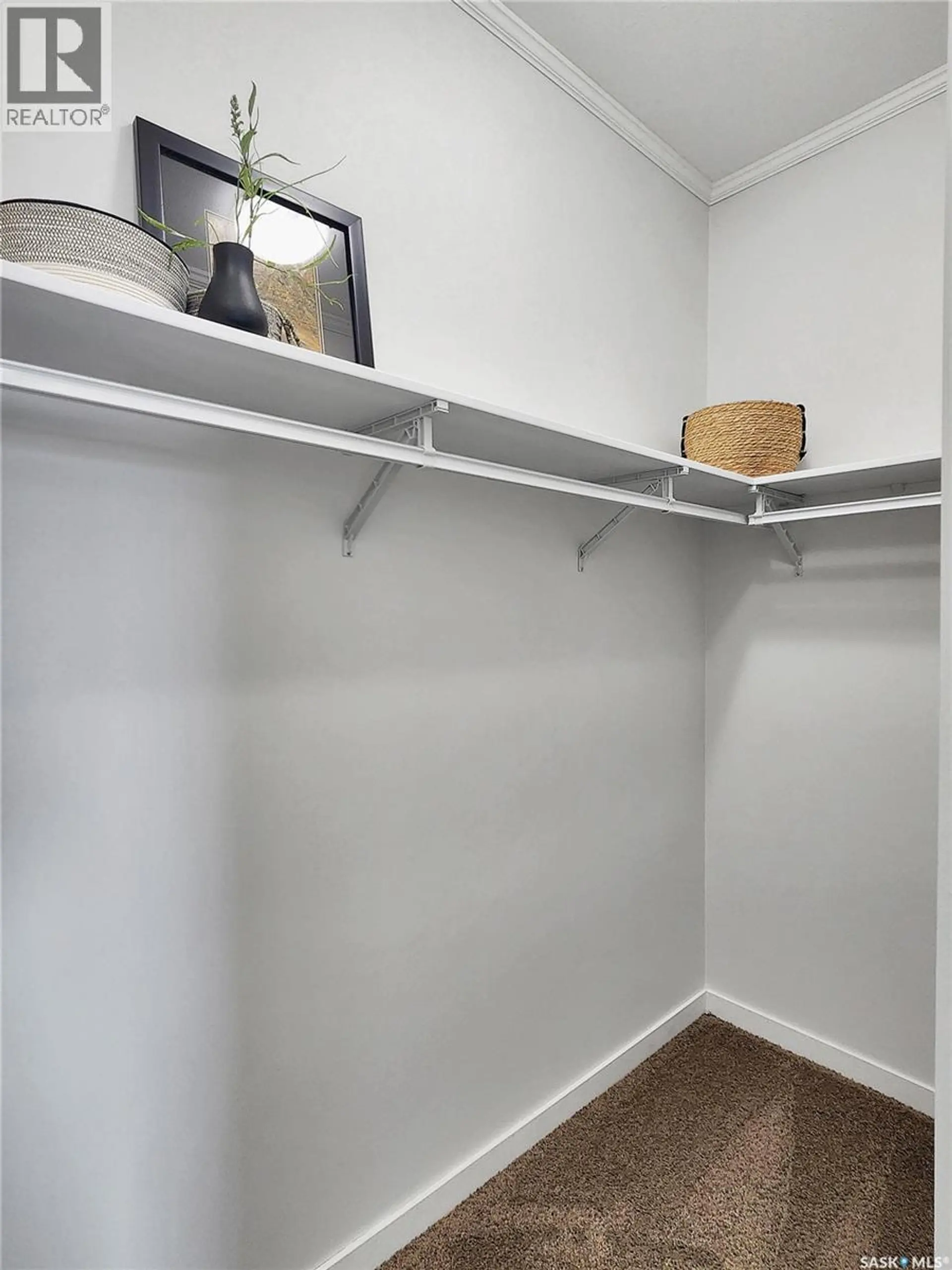 #106 545 Hassard CLOSE - Image 16