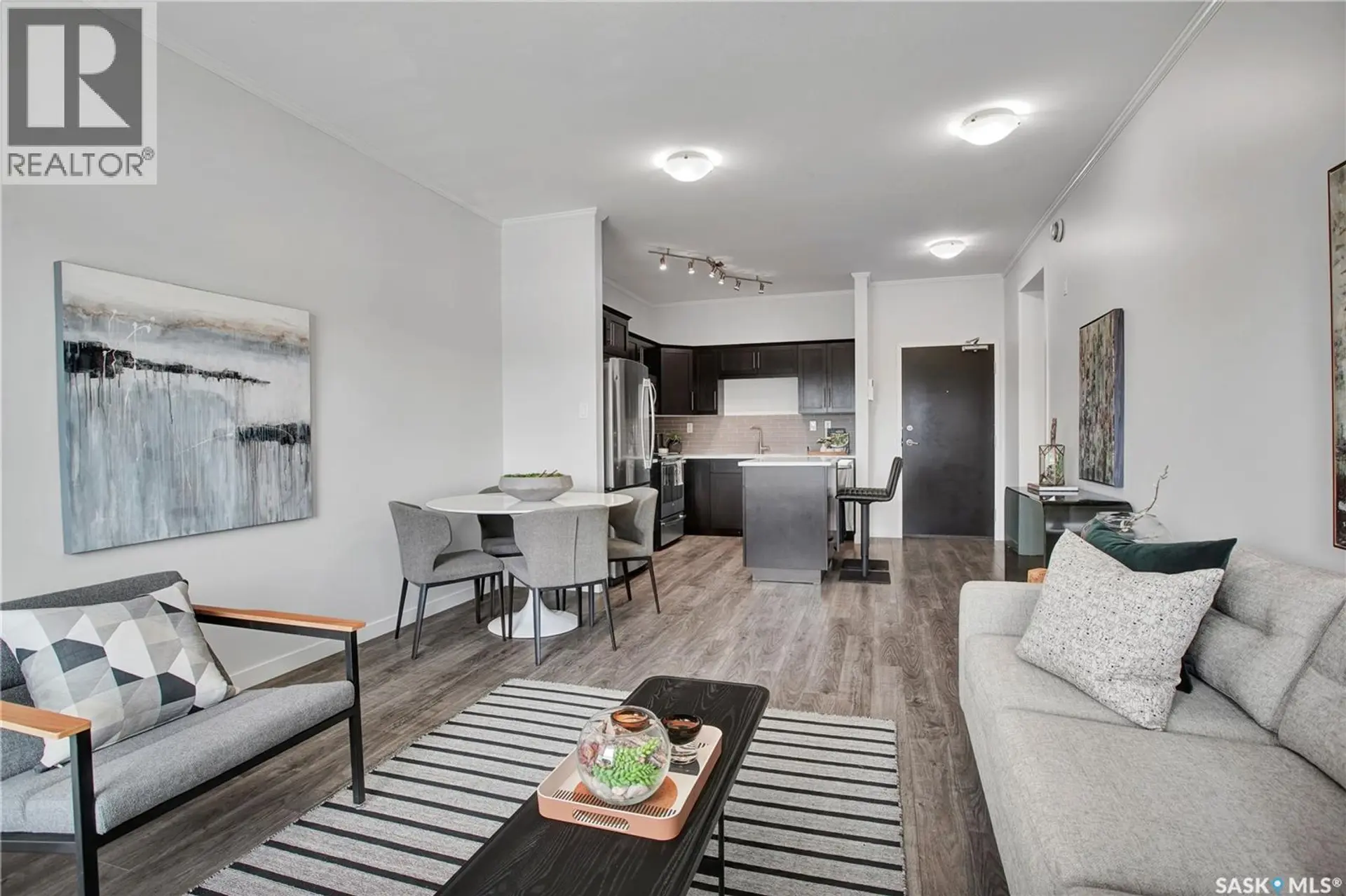 #106 545 Hassard CLOSE - Image 2