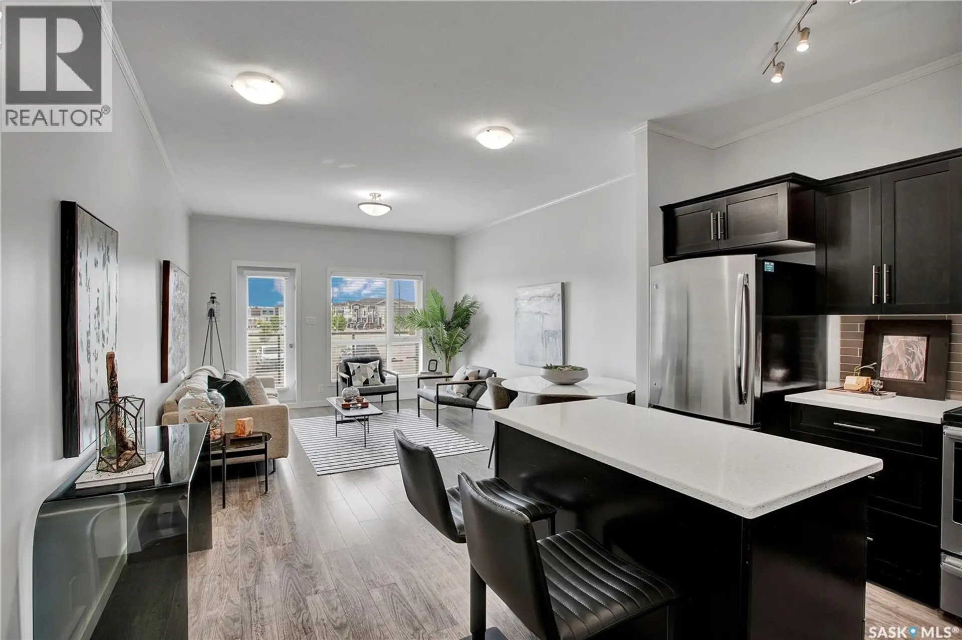 #106 545 Hassard CLOSE - Image 6