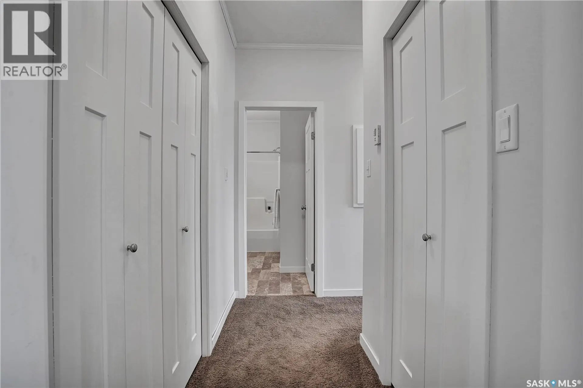 #106 545 Hassard CLOSE - Image 8
