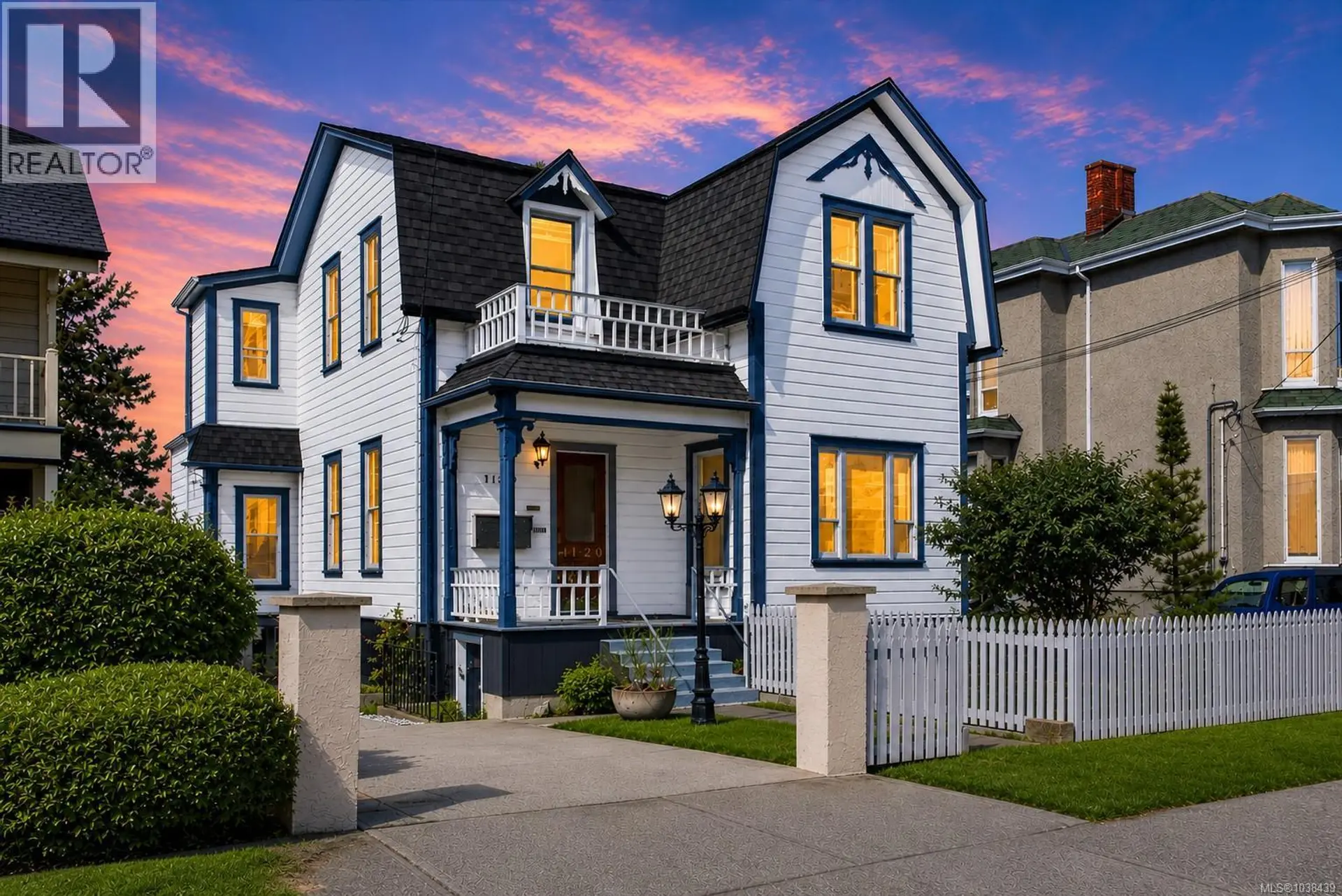 Property at 1120 Caledonia Ave, Victoria, BC