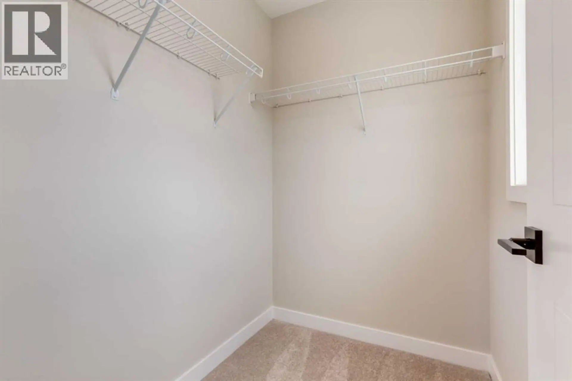 450 River Avenue - Image 7