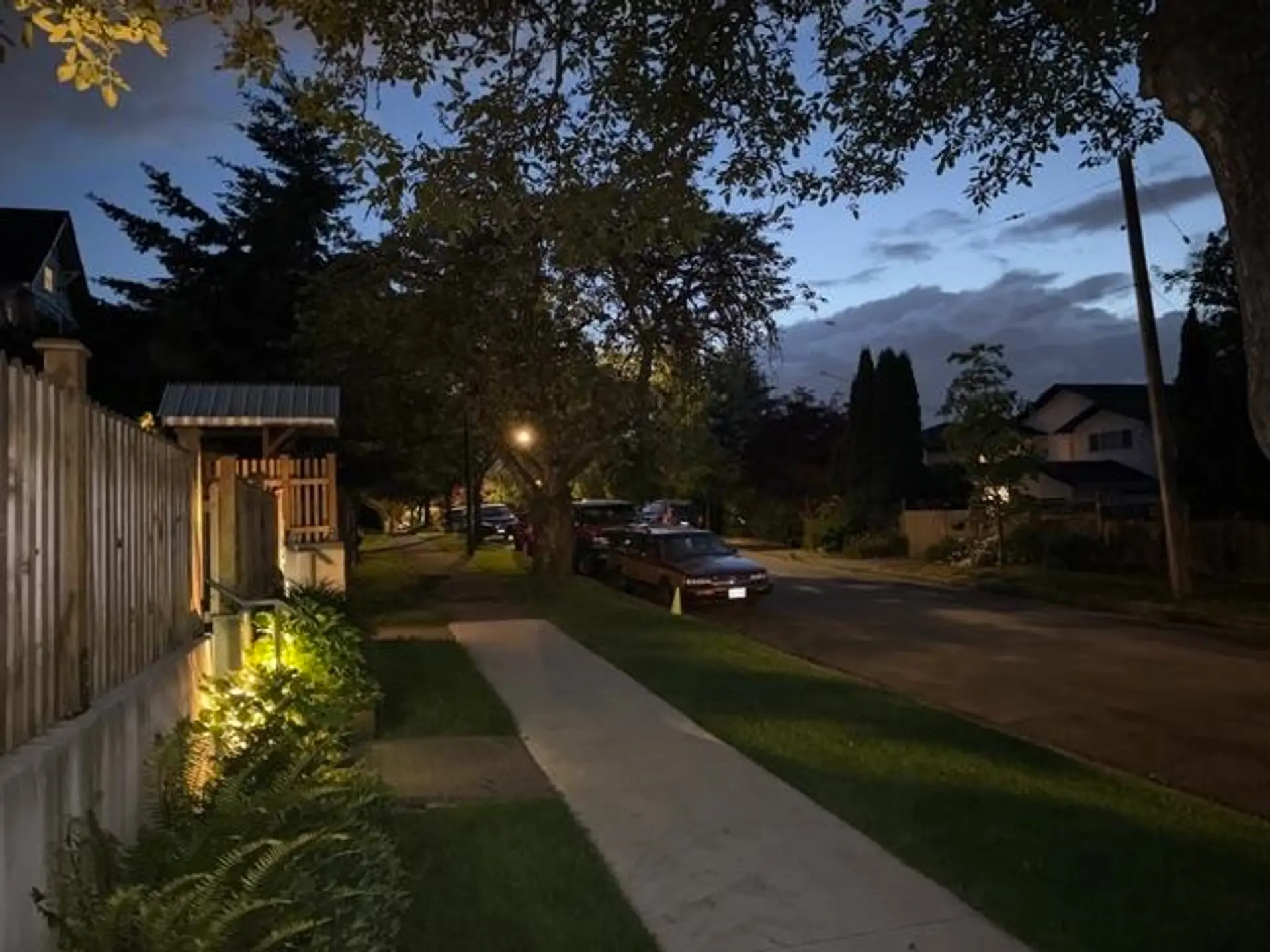 1166 E 16th Avenue - Image 11