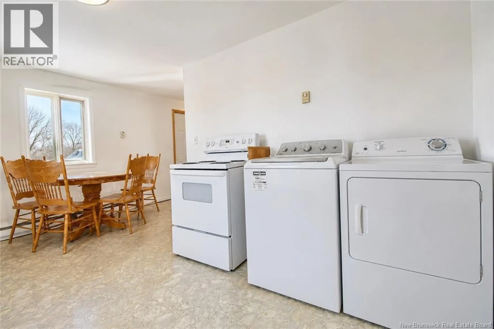 69 Bellevue - Image 5
