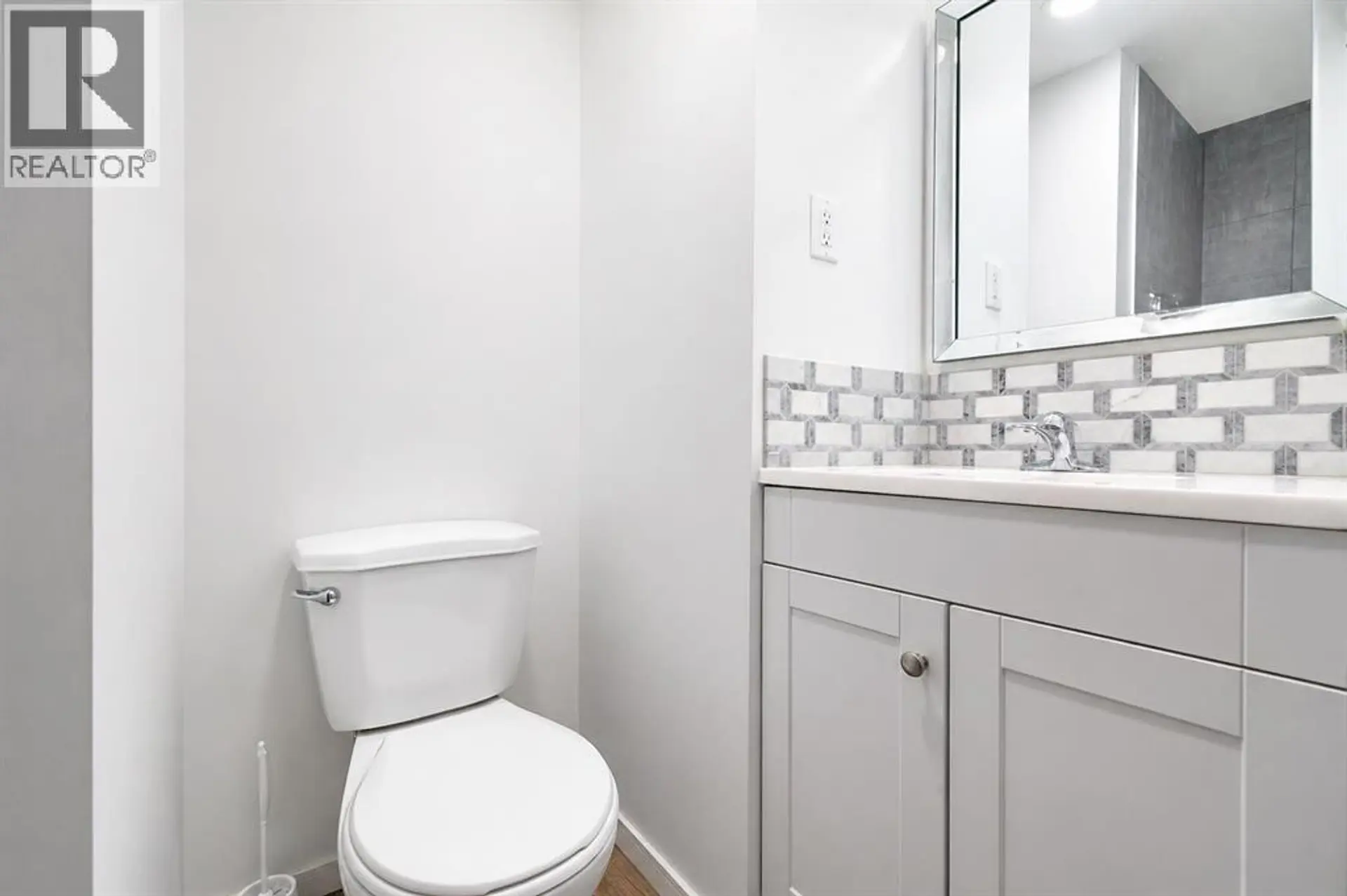 2631 16 Avenue SE - Image 18