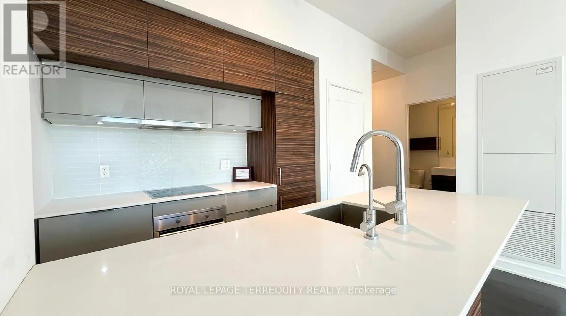 #4707 88 SCOTT STREET - Image 6