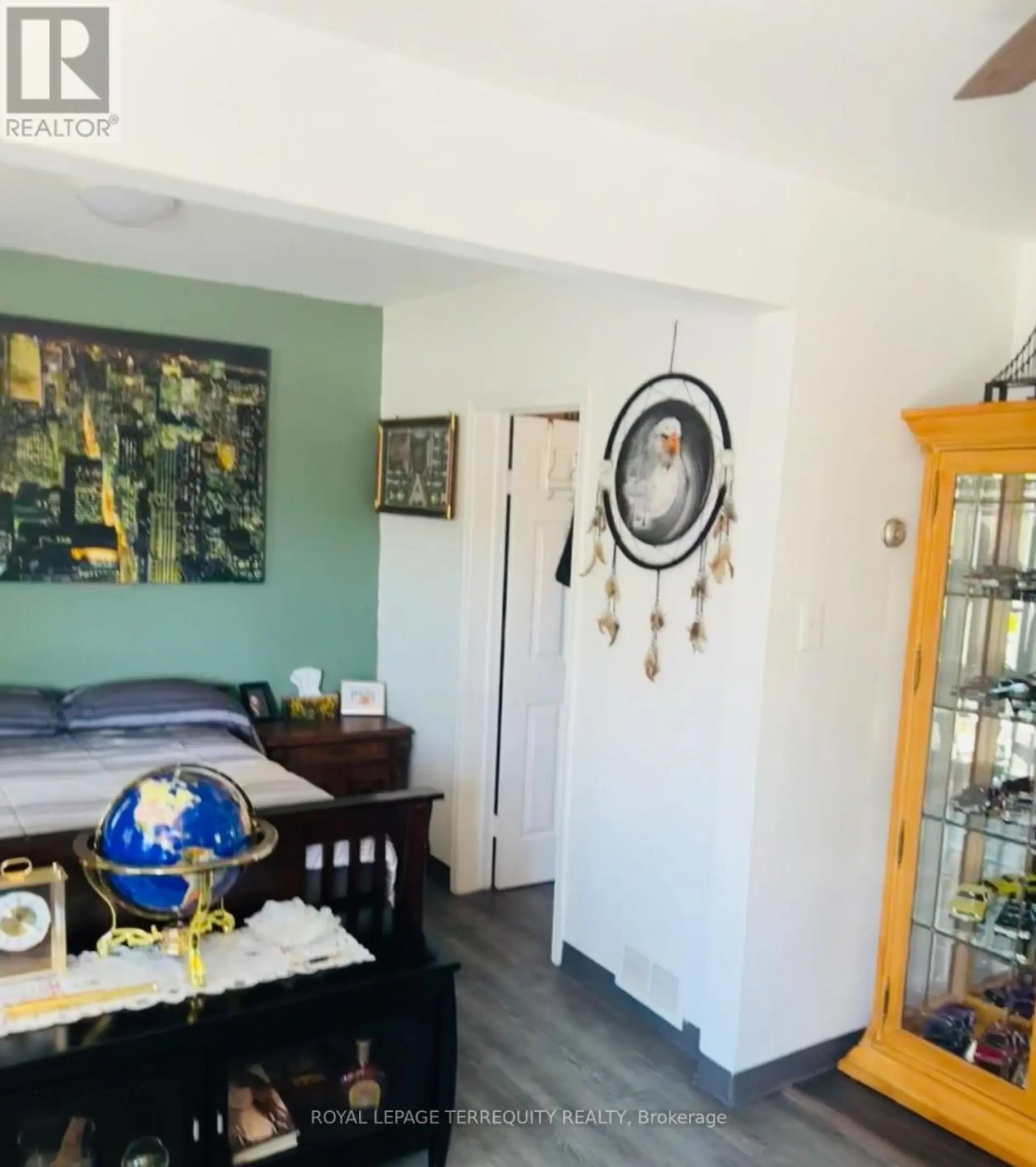 252 BLOOR STREET E - Image 8