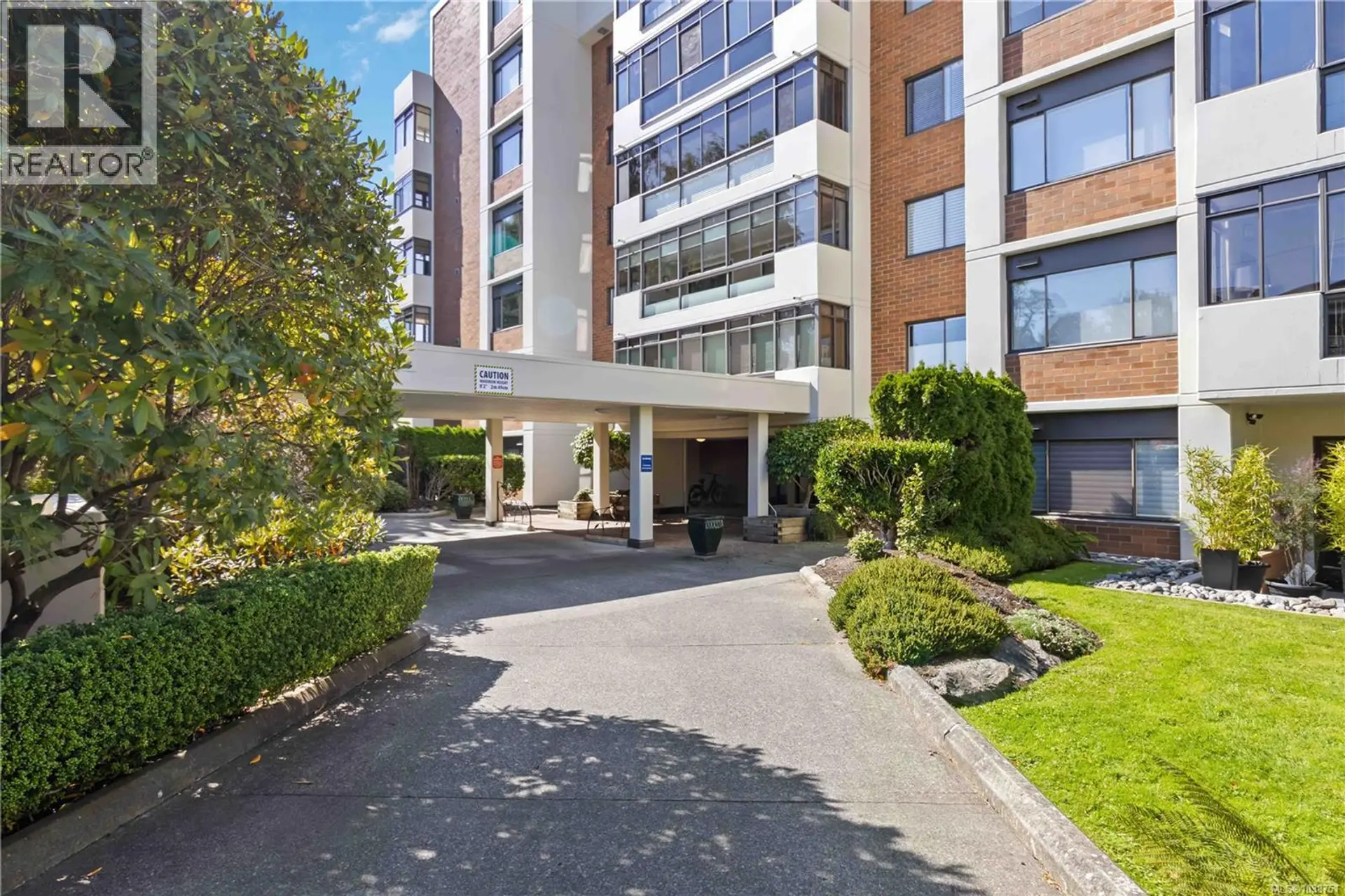 Property at #403 420 Linden Ave, Victoria, BC
