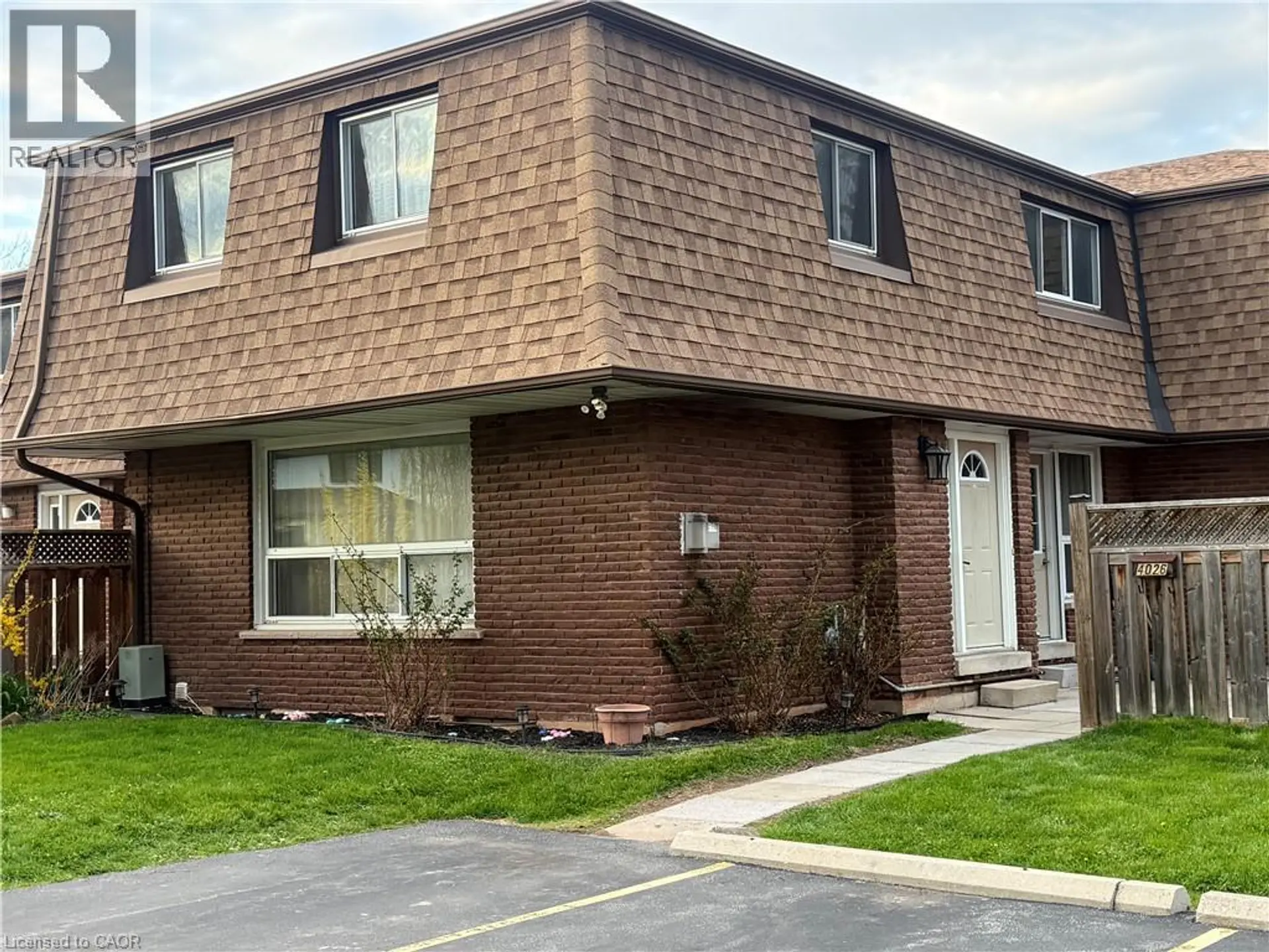 #12 4026 LONGMOOR Drive - Image 3