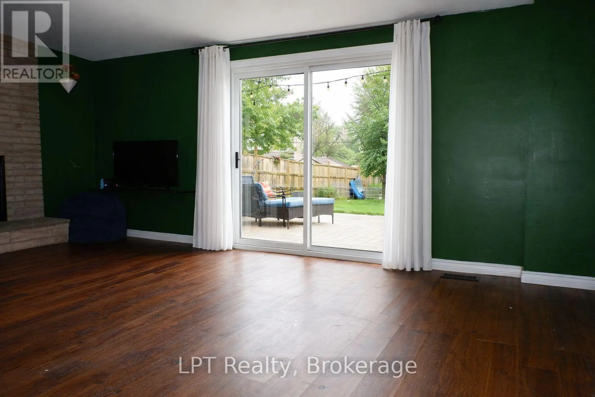 167 SINGLETON DRIVE - Image 7
