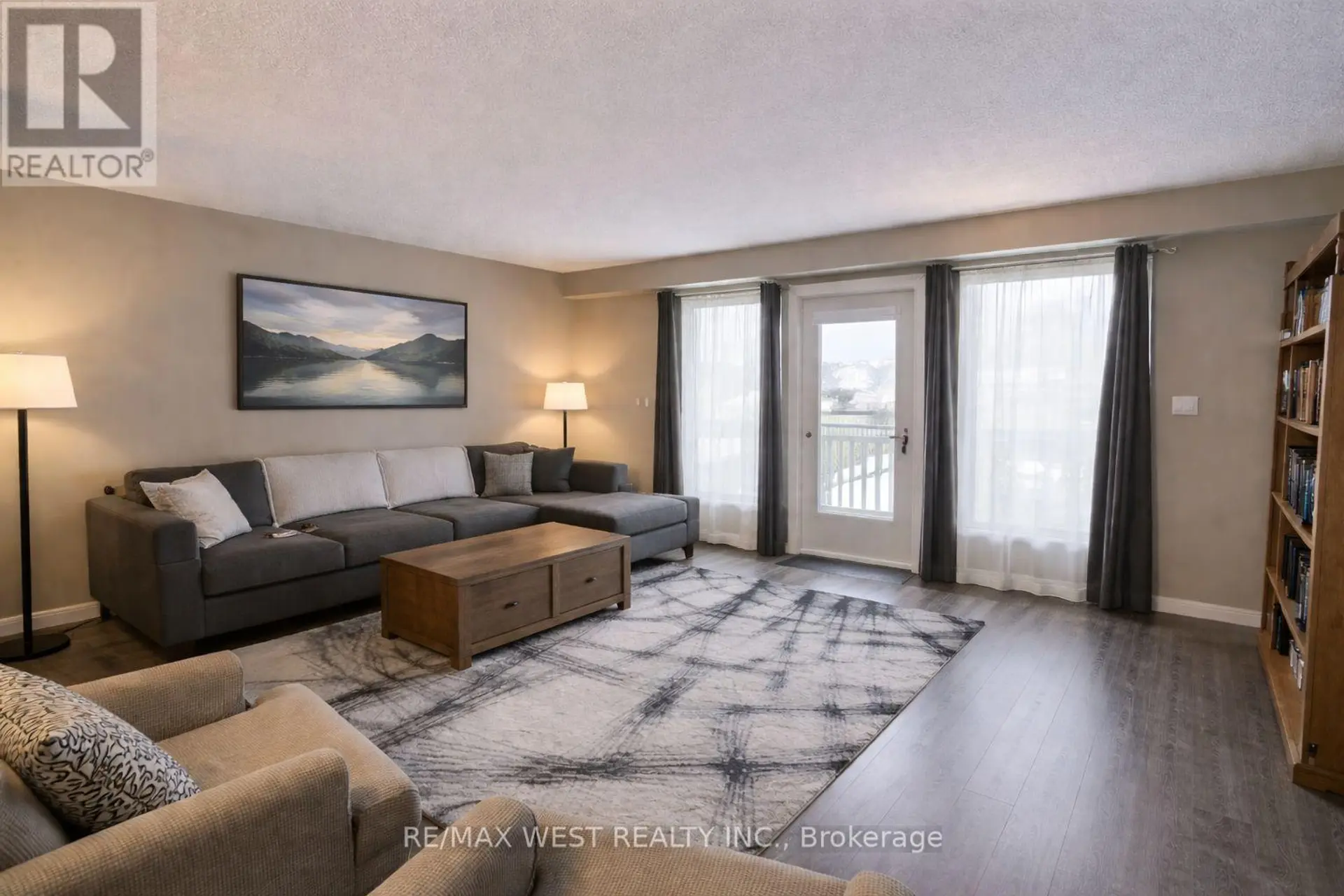 662 BALSAM CRESCENT - Image 2