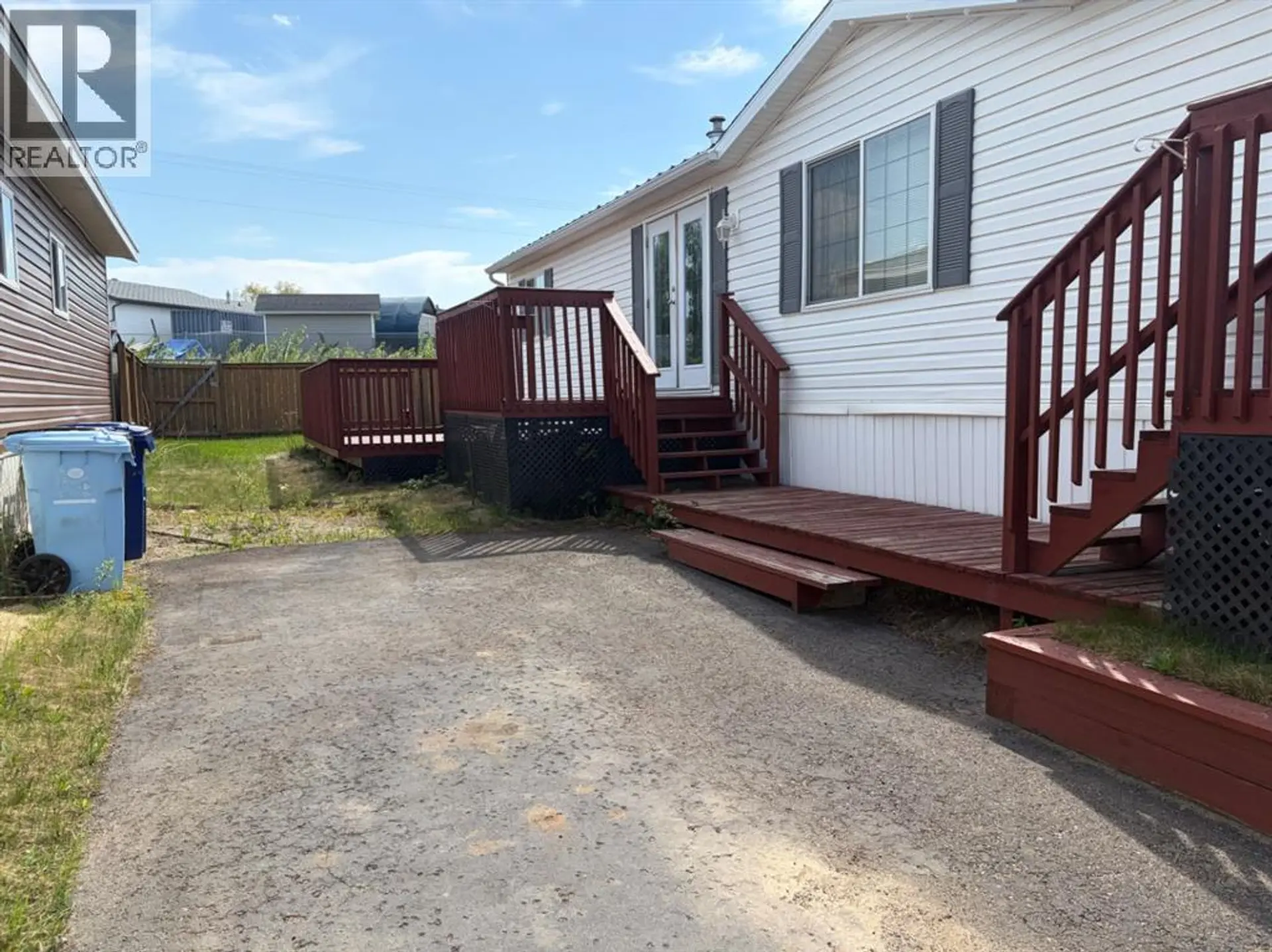 300 Grandview Crescent - Image 16