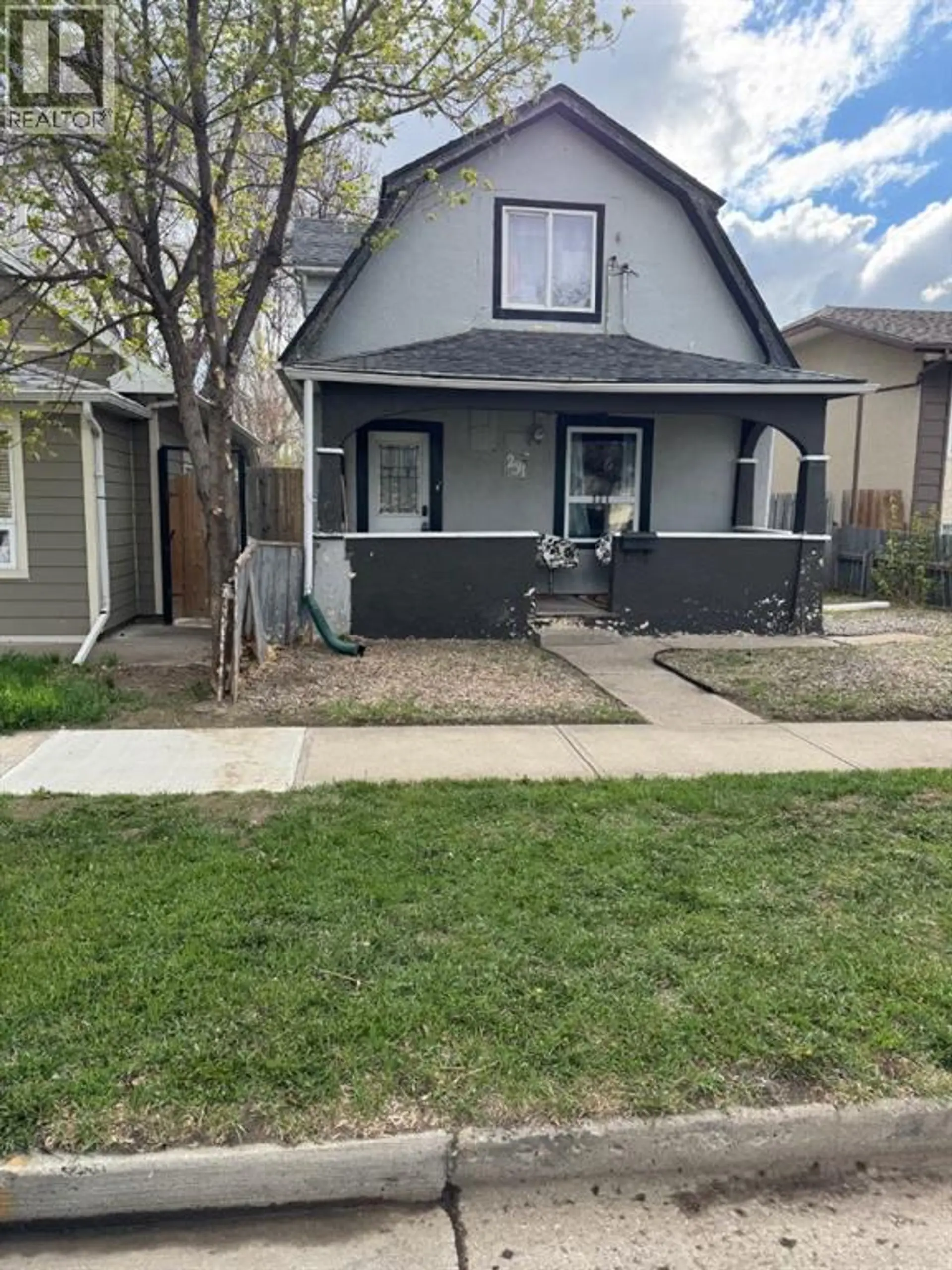 231 14 Street N - Image 1