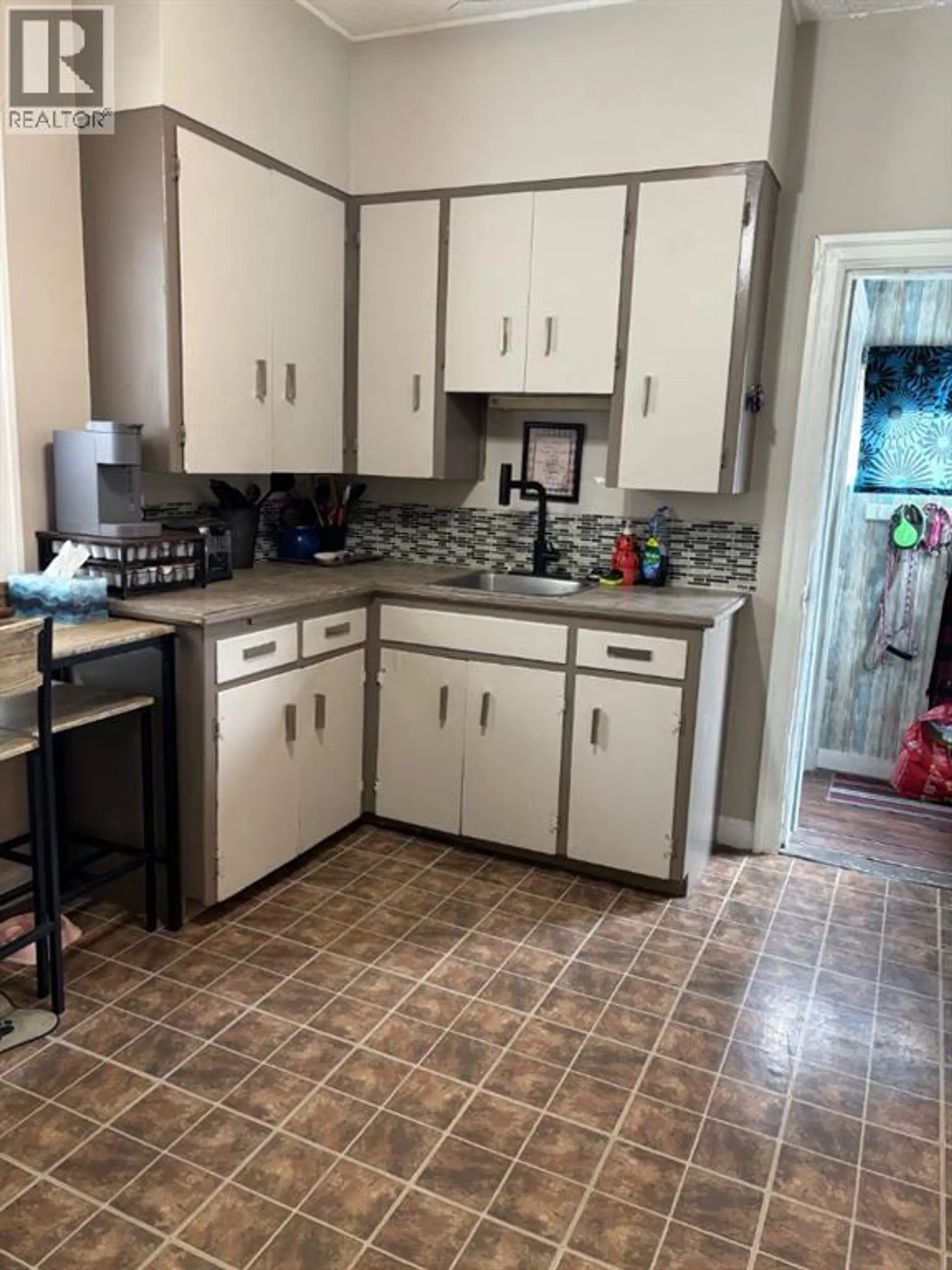 231 14 Street N - Image 15