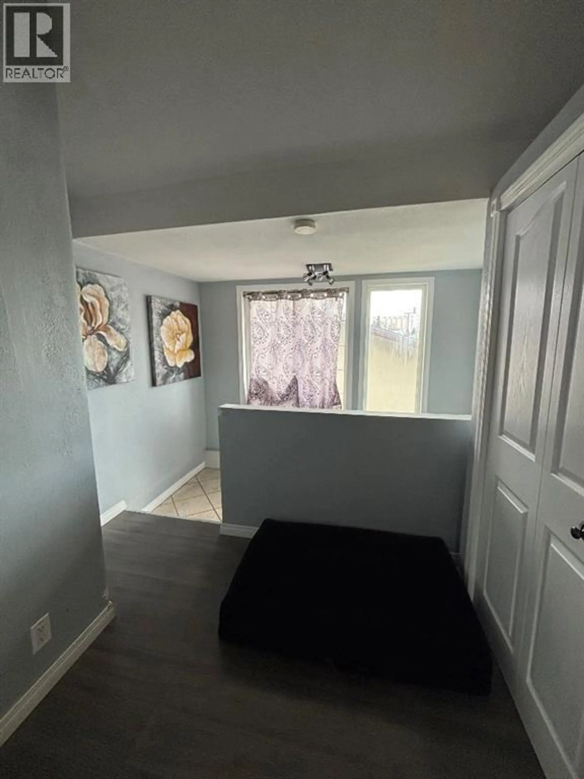 231 14 Street N - Image 10