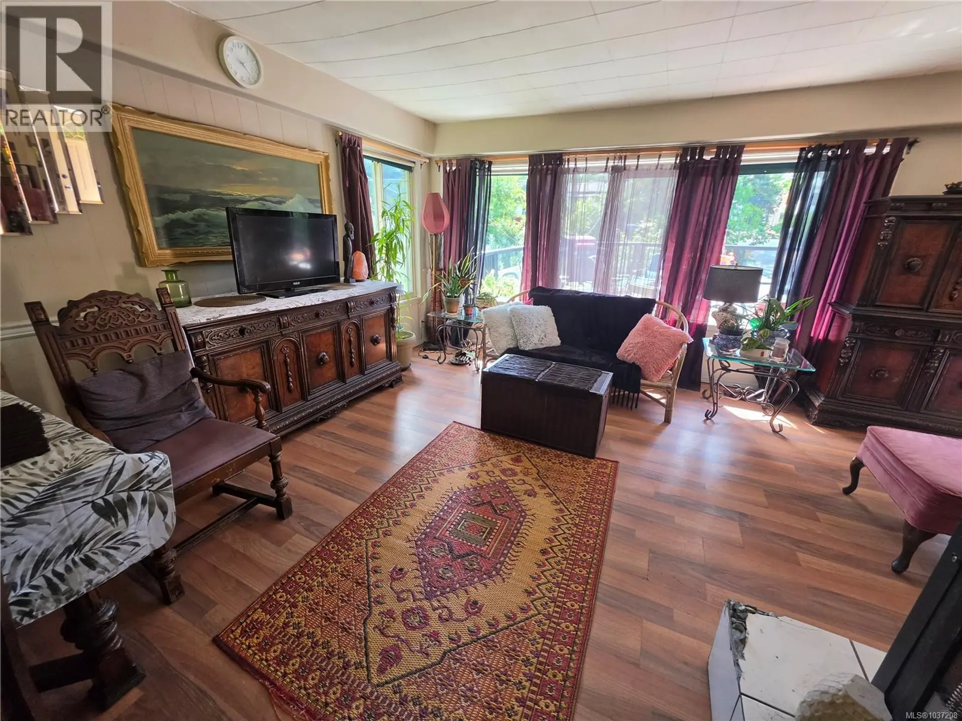 713 Victoria Rd - Image 10