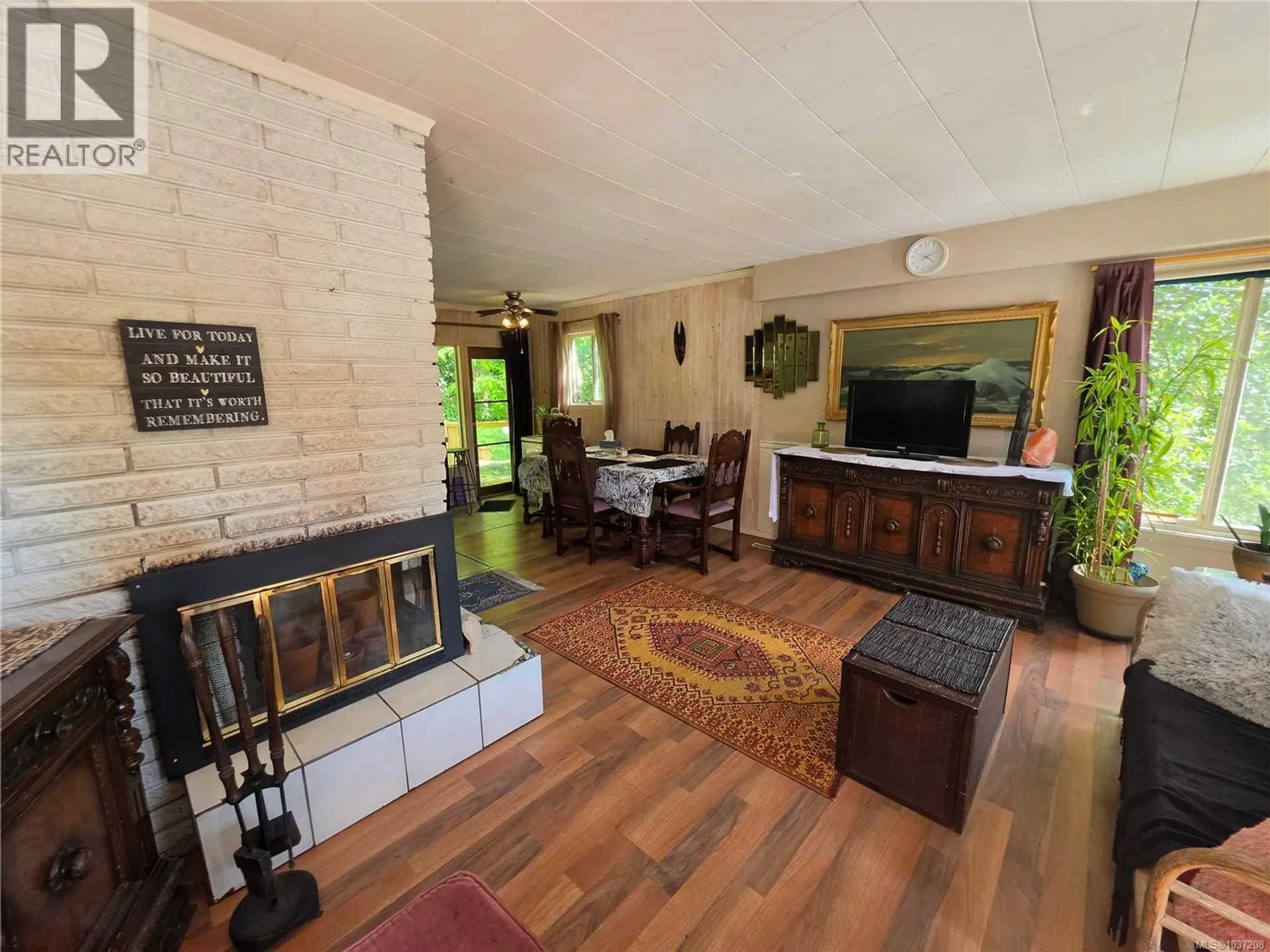 713 Victoria Rd - Image 12