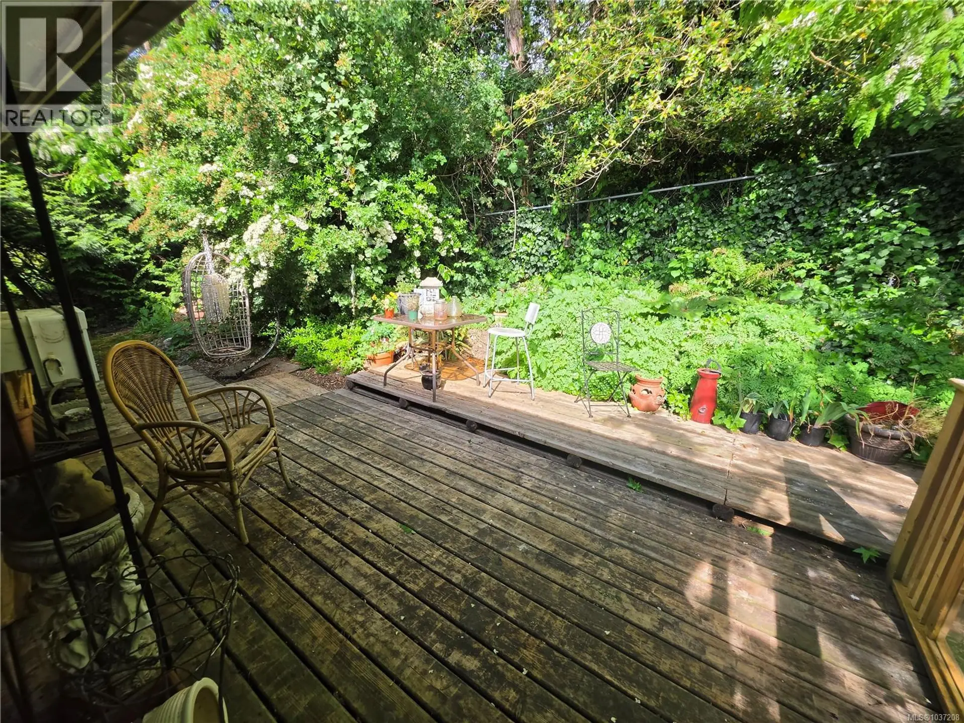 713 Victoria Rd - Image 9