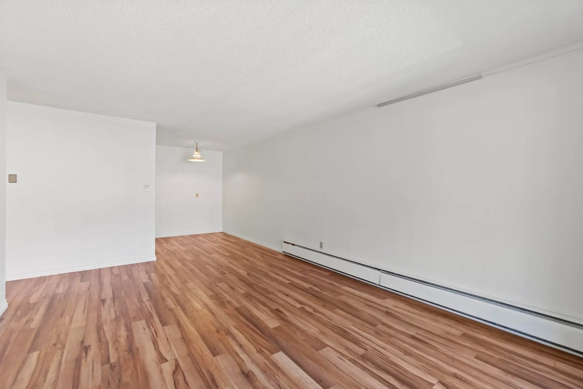 #315 310 W 3rd Street - Image 4